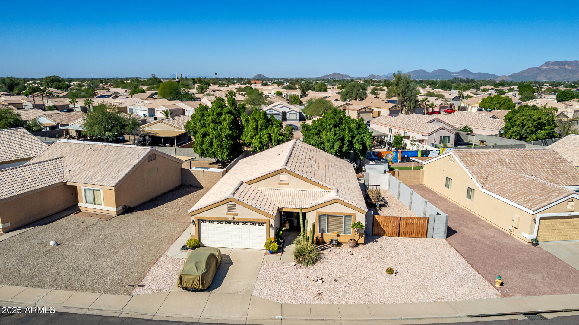1942 S THUNDERBIRD Drive