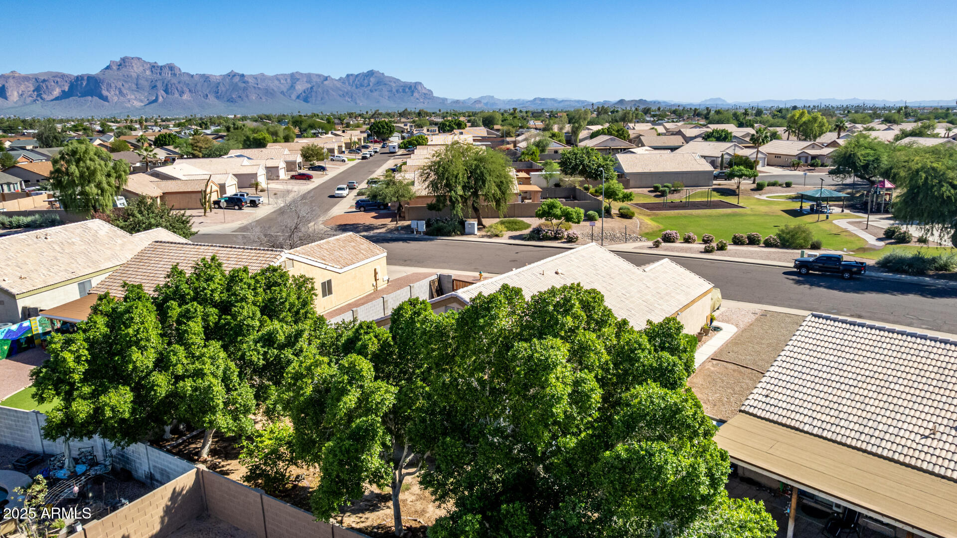 1942 S THUNDERBIRD Drive