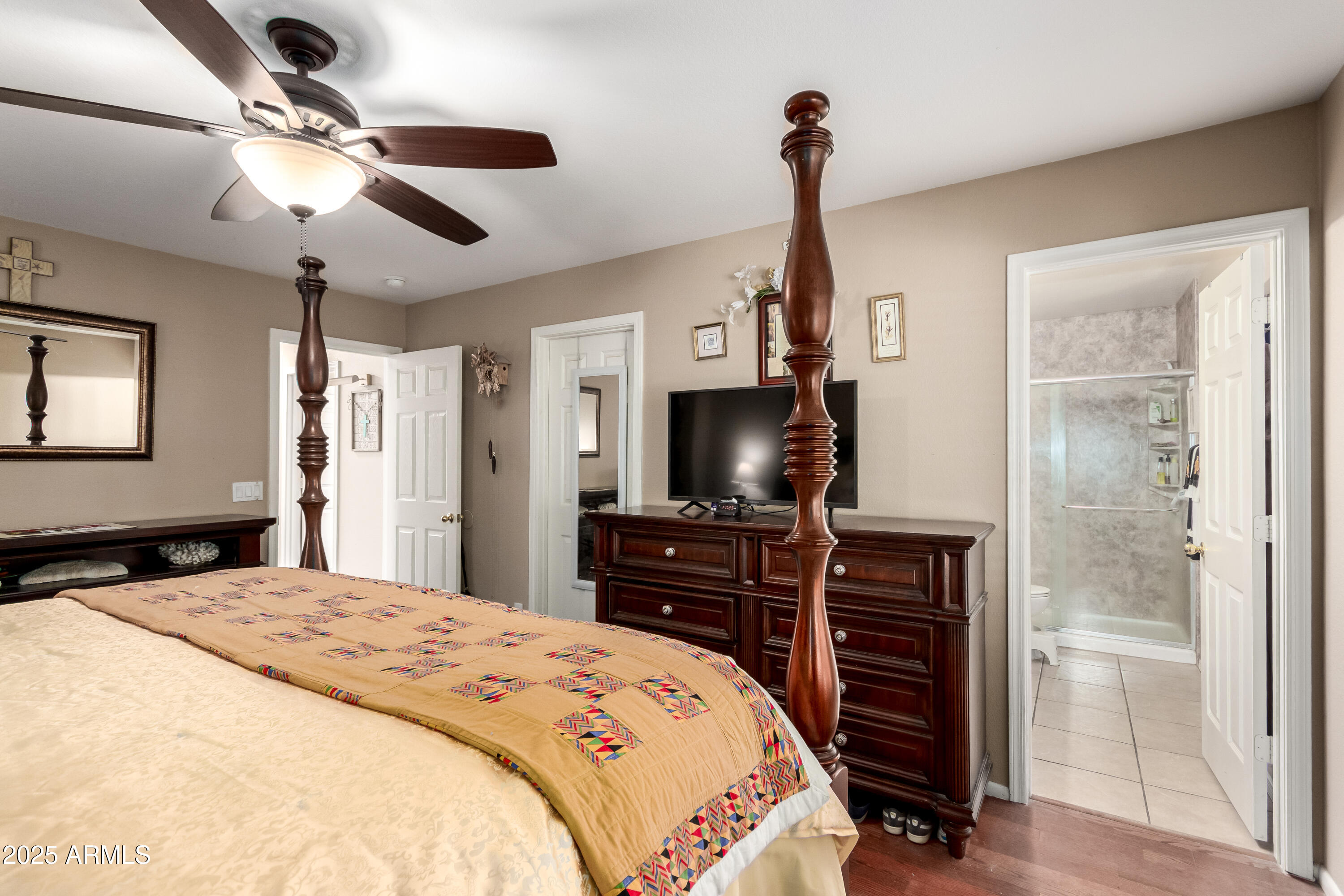 1942 S THUNDERBIRD Drive