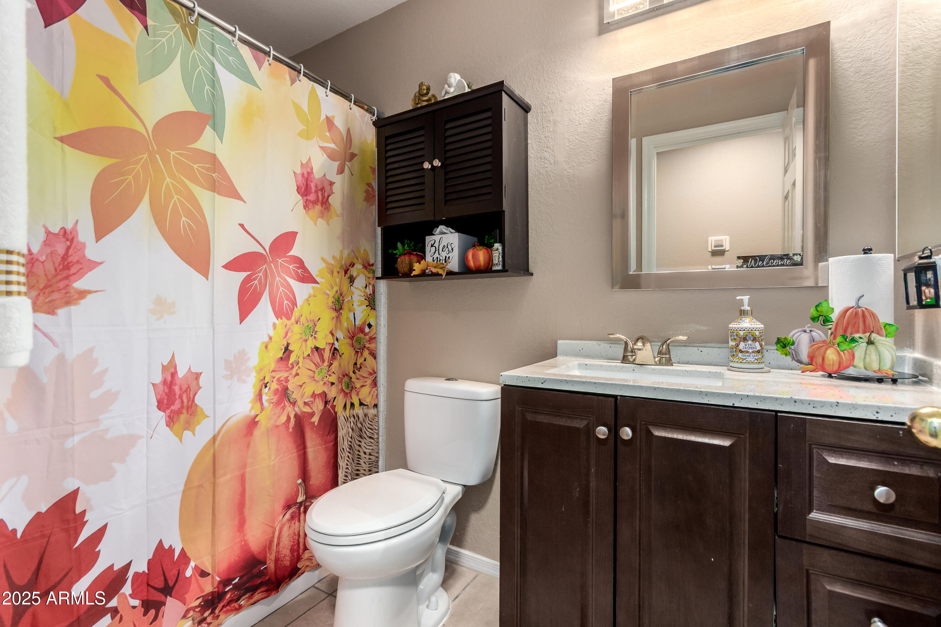 1942 S THUNDERBIRD Drive