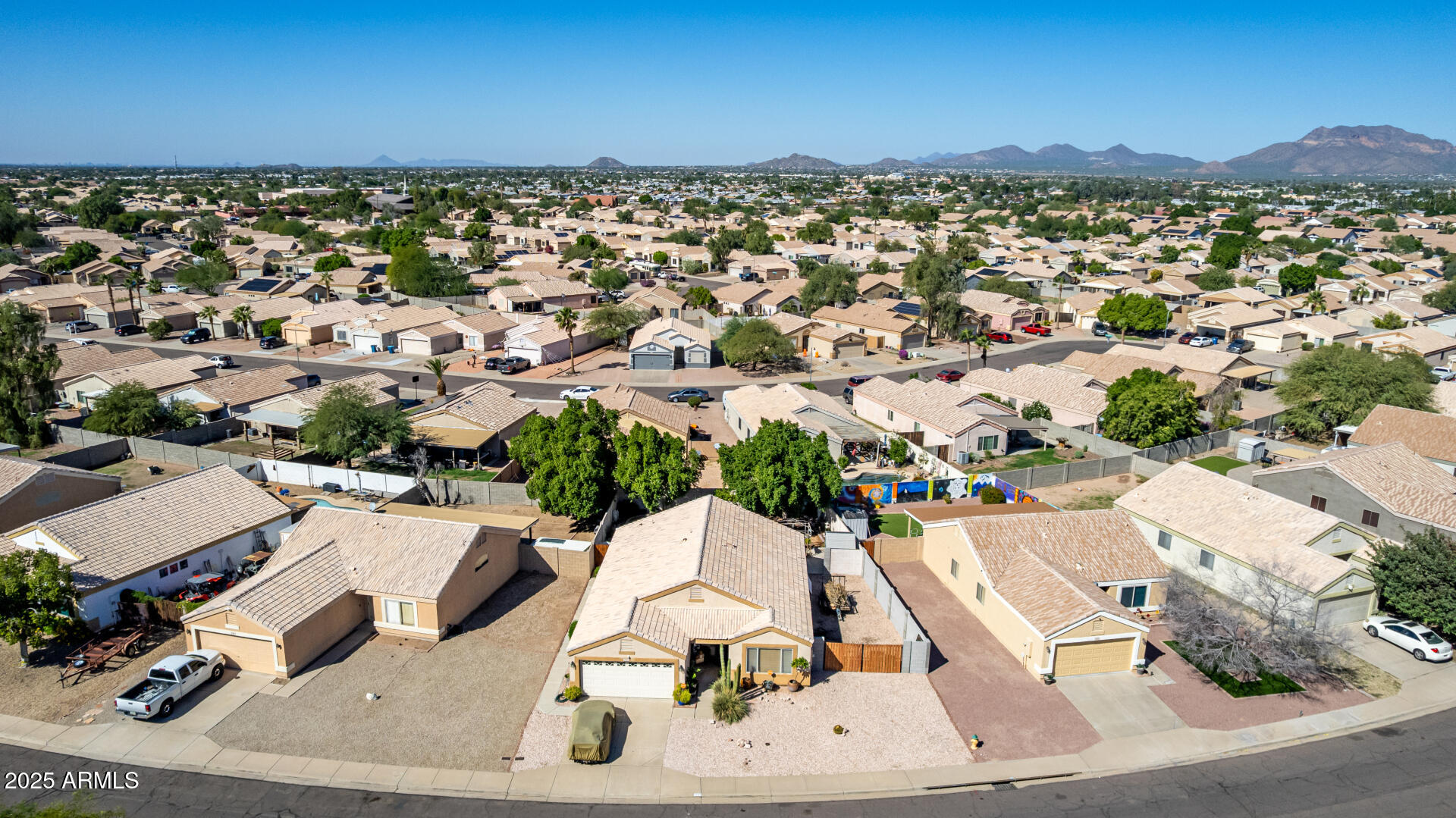 1942 S THUNDERBIRD Drive
