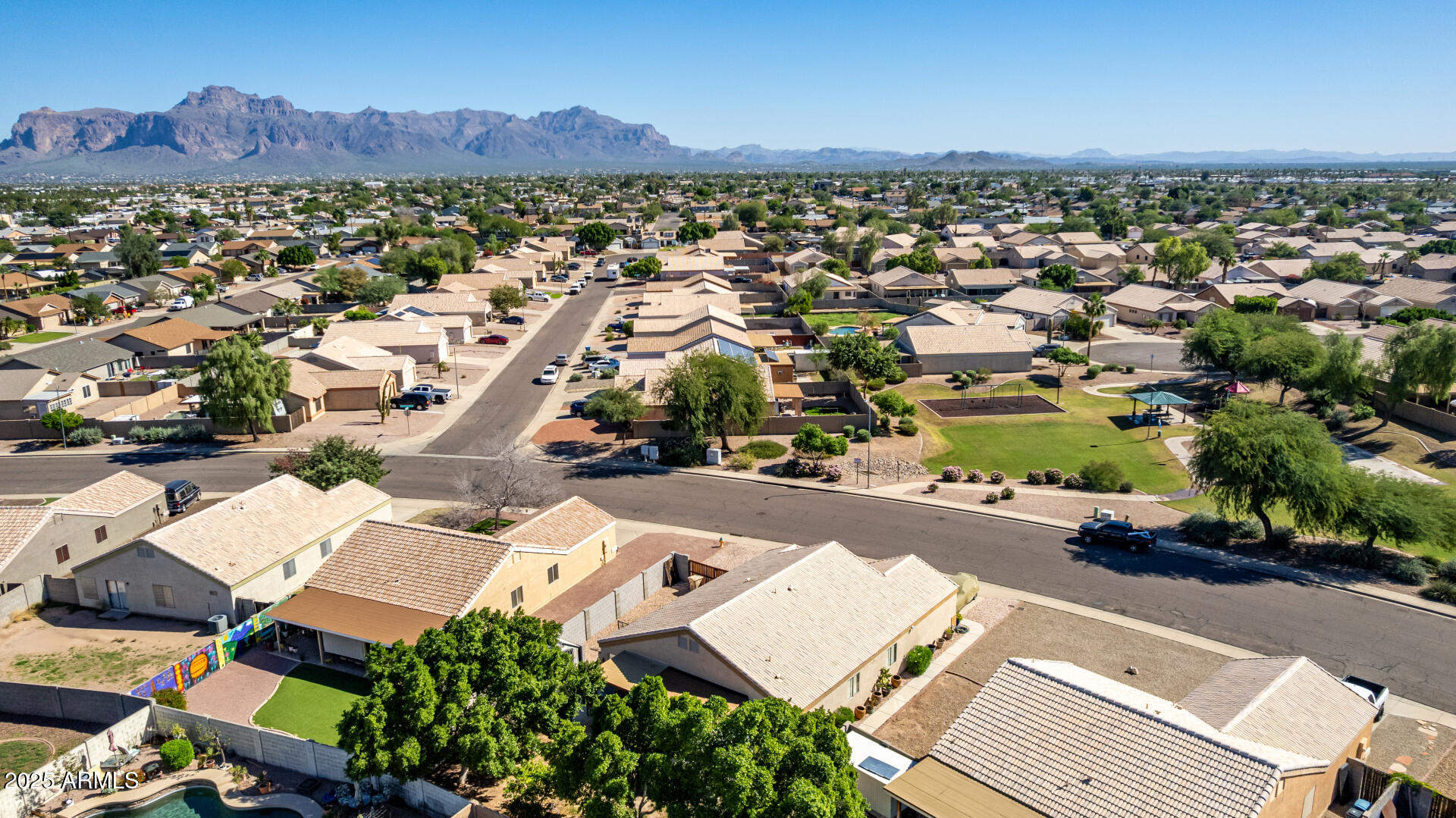 1942 S THUNDERBIRD Drive