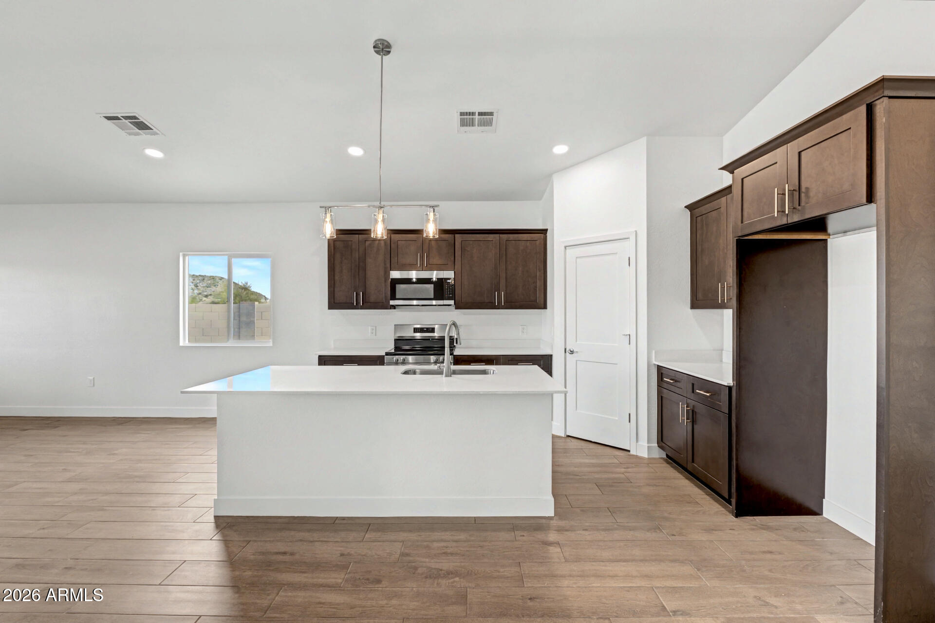 9786 W APPALOOSA Trail