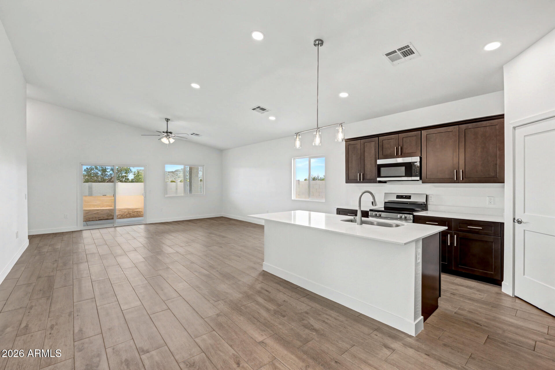 9786 W APPALOOSA Trail