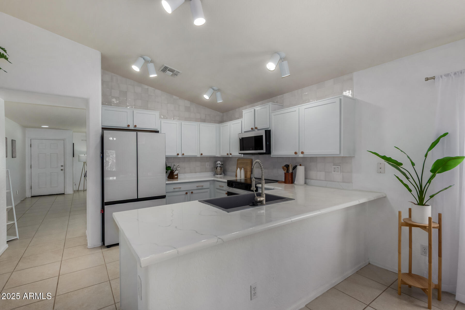 28034 N CRYSTAL Lane