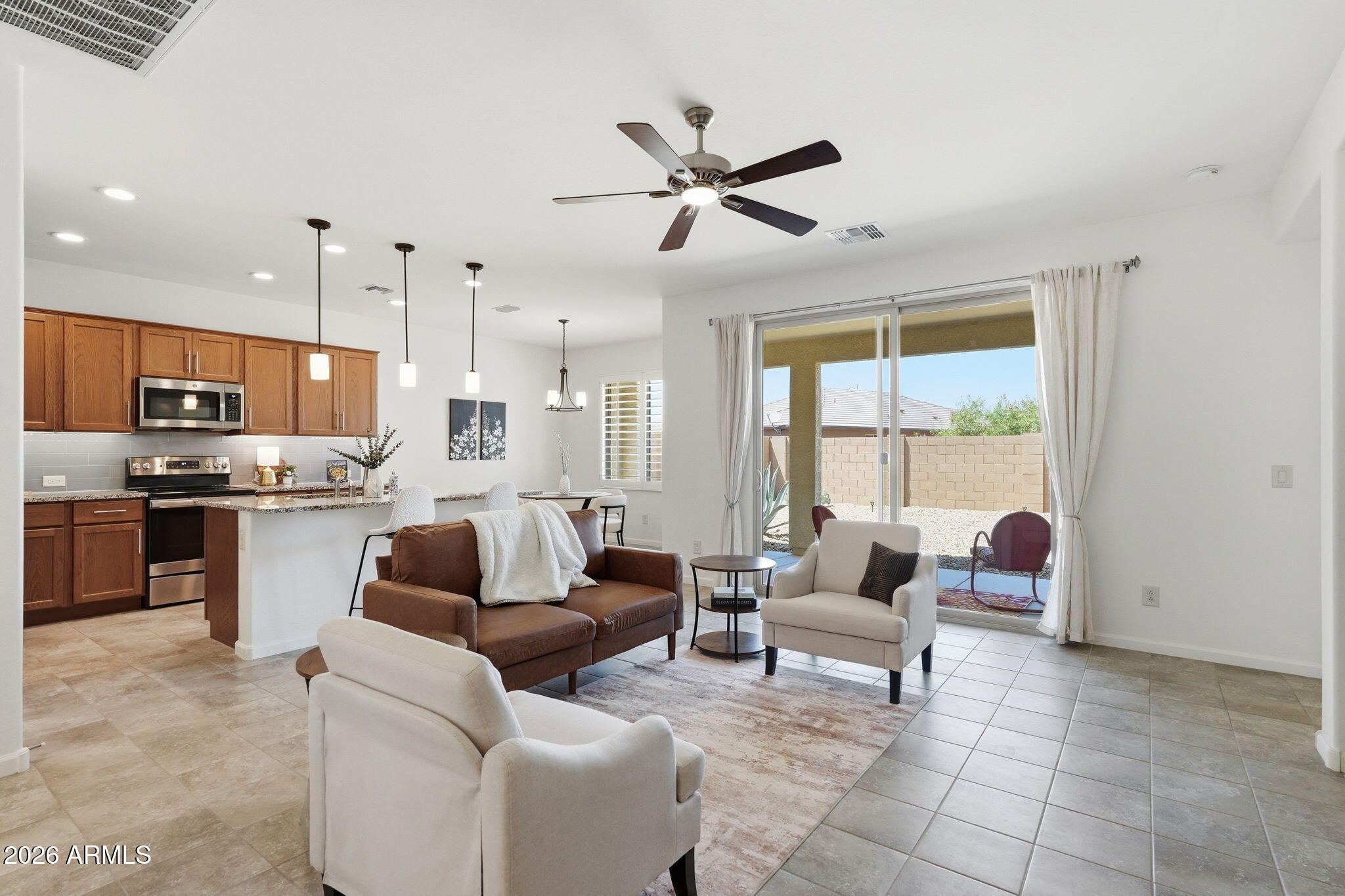 4104 W SPOTTED PONY Way