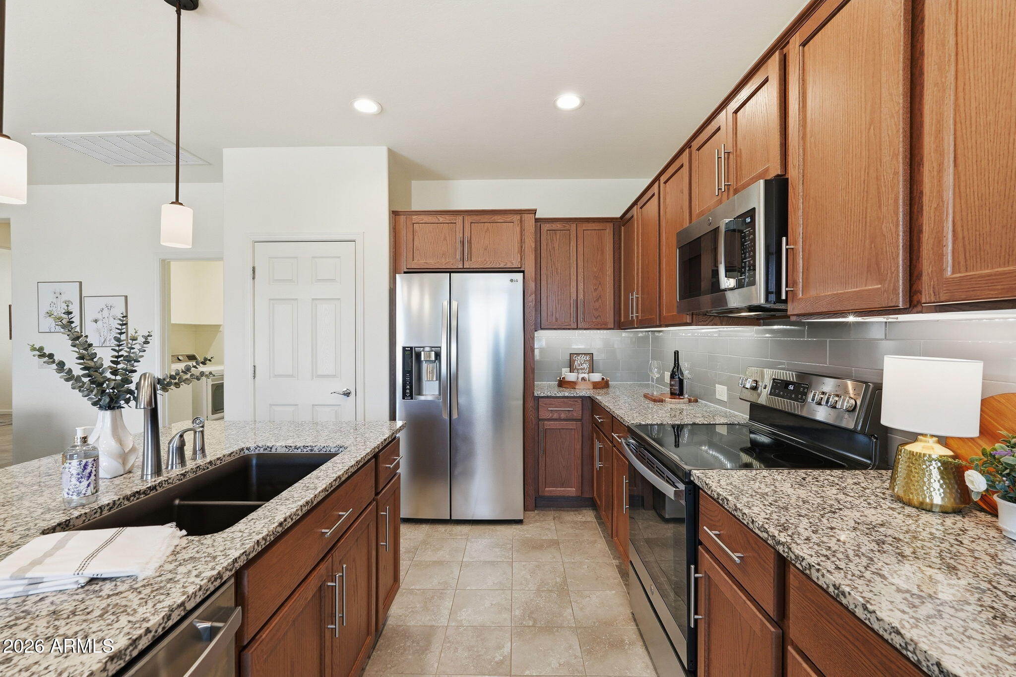 4104 W SPOTTED PONY Way