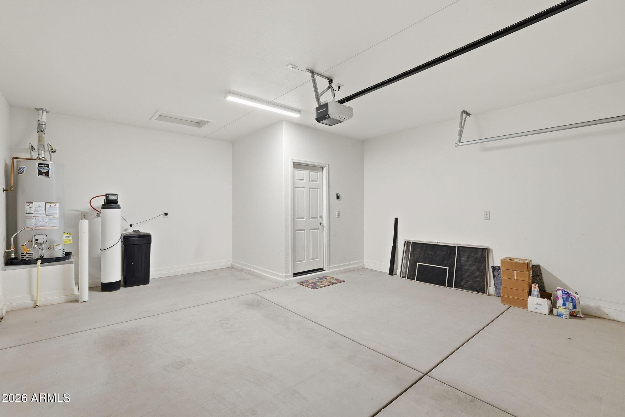 4104 W SPOTTED PONY Way