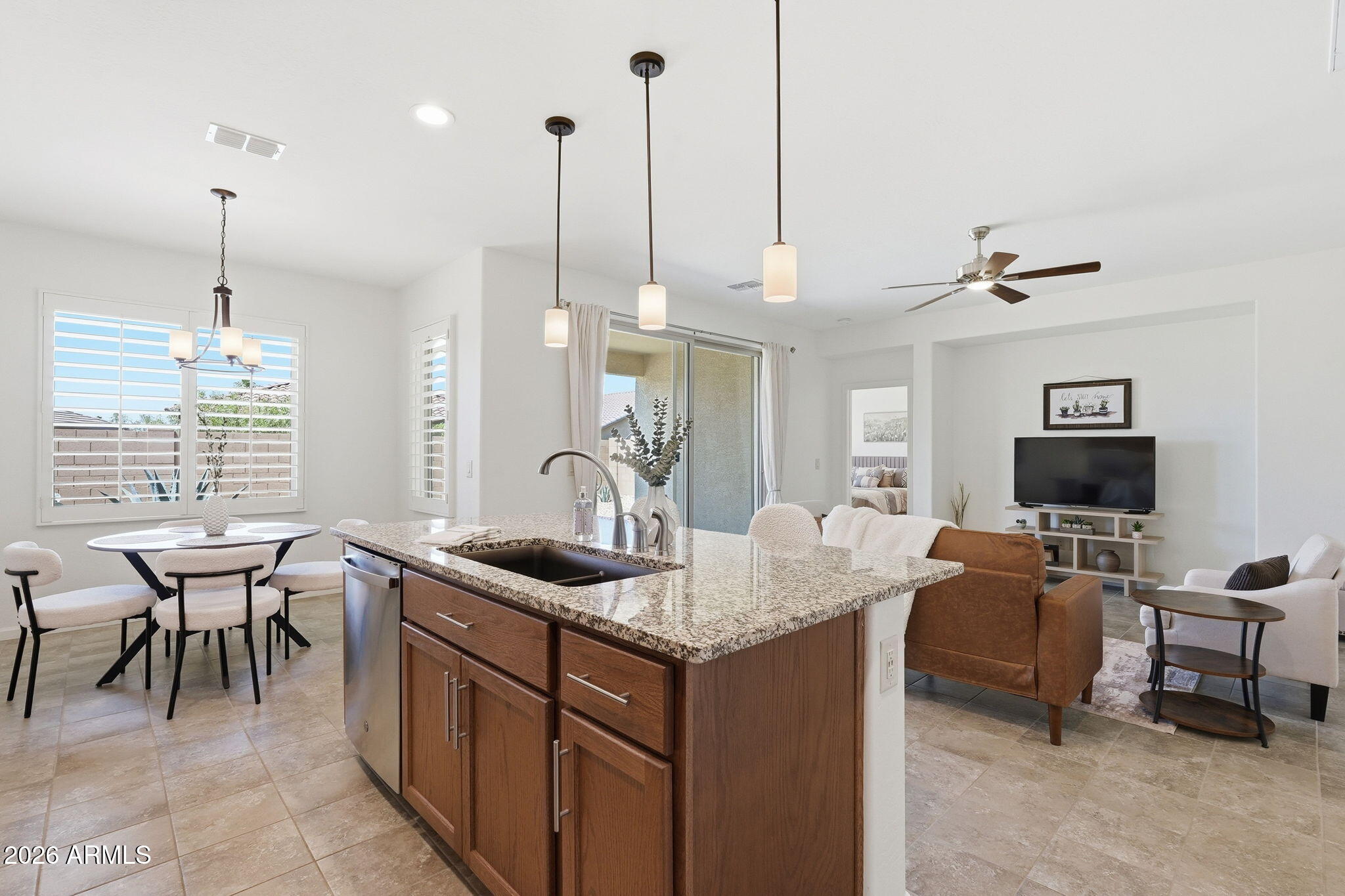 4104 W SPOTTED PONY Way
