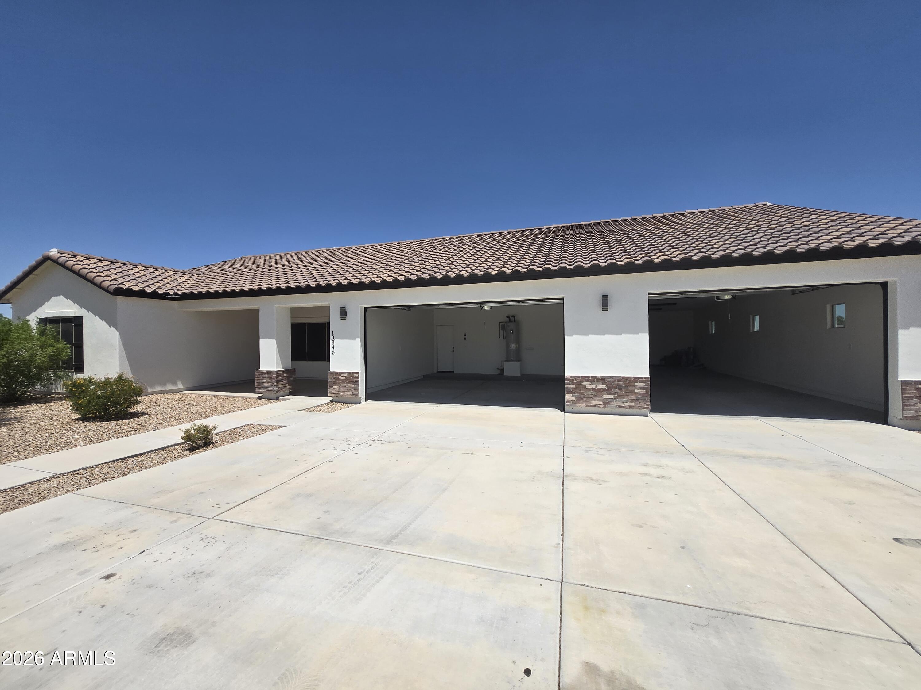 10845 N GERONIMO Drive