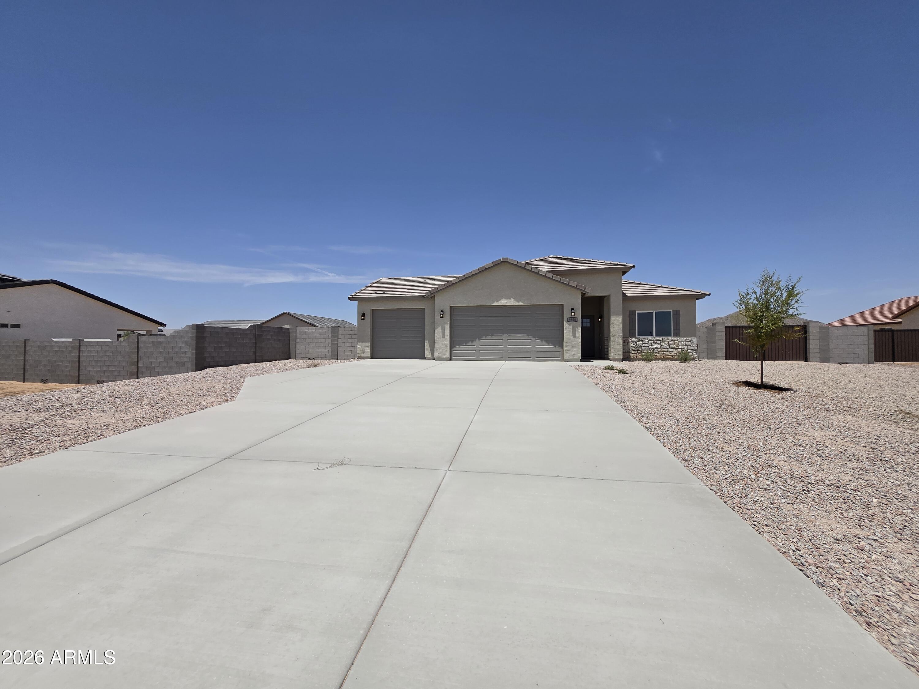9745 W APPALOOSA Trail