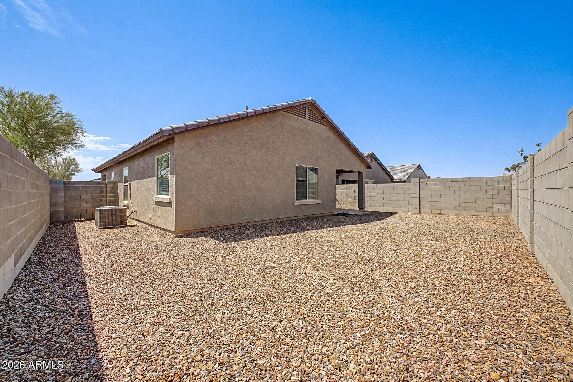 726 W JARDIN Drive