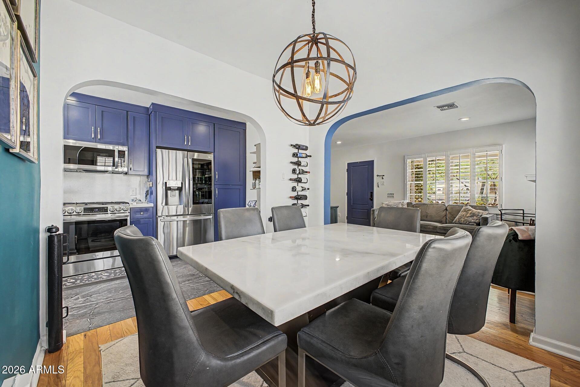 1530 W CULVER Street