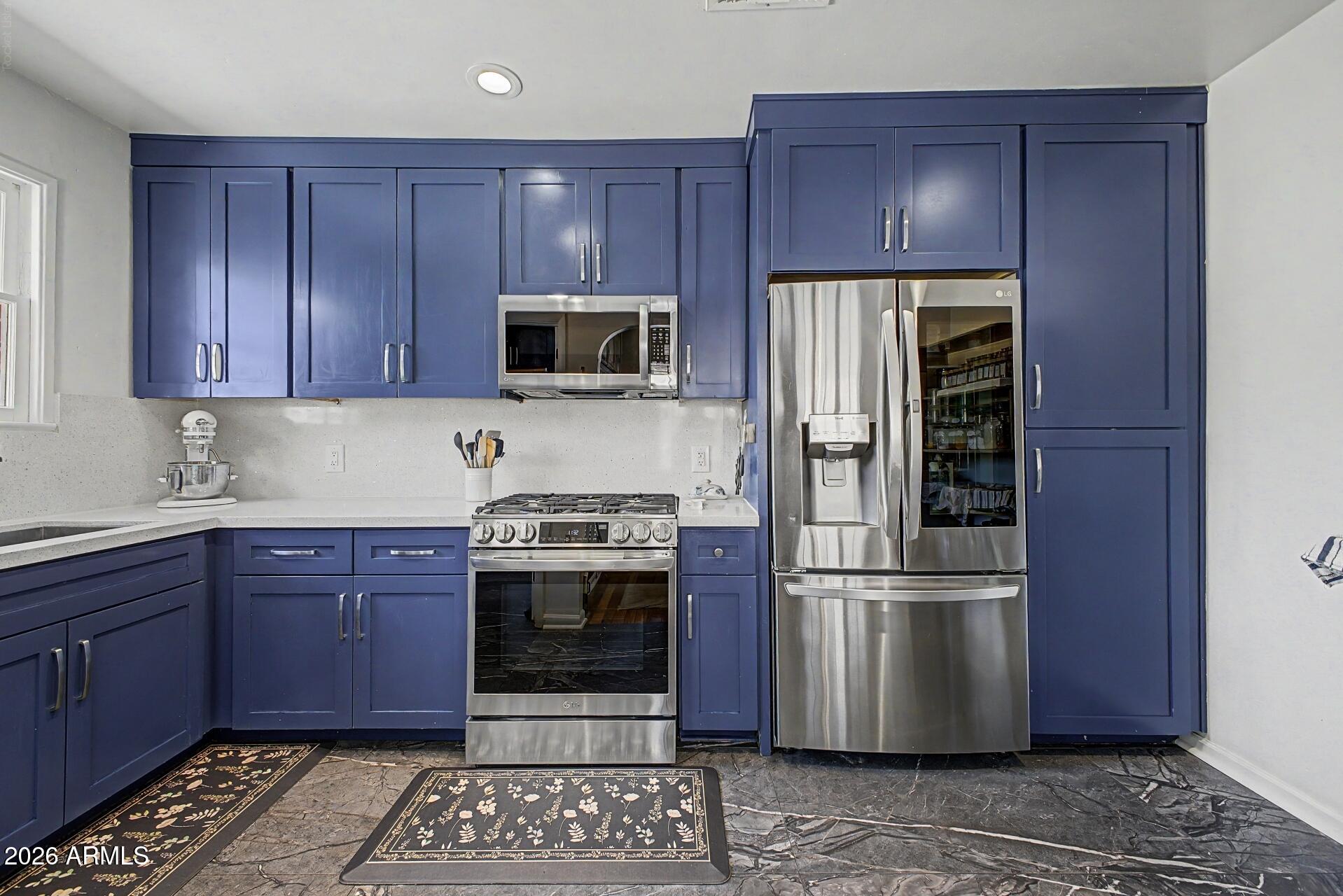 1530 W CULVER Street