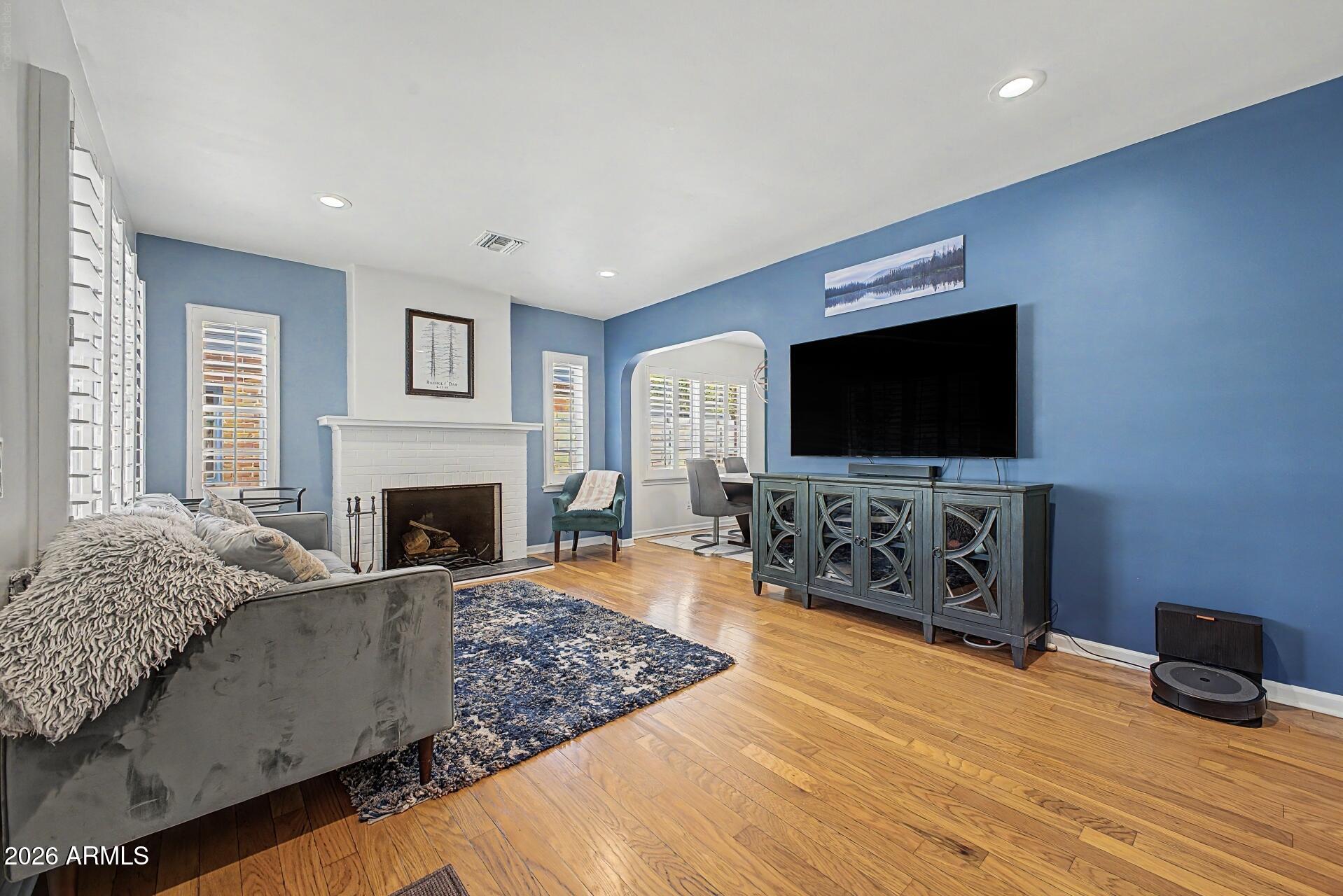 1530 W CULVER Street