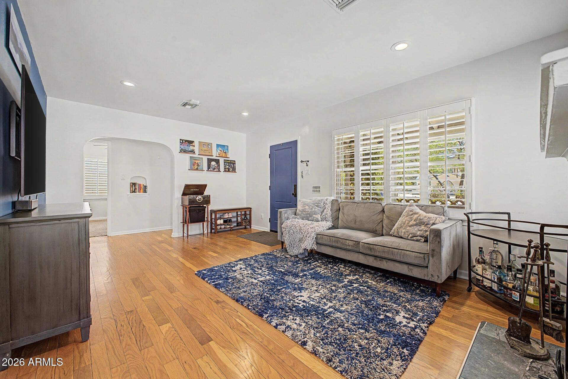 1530 W CULVER Street