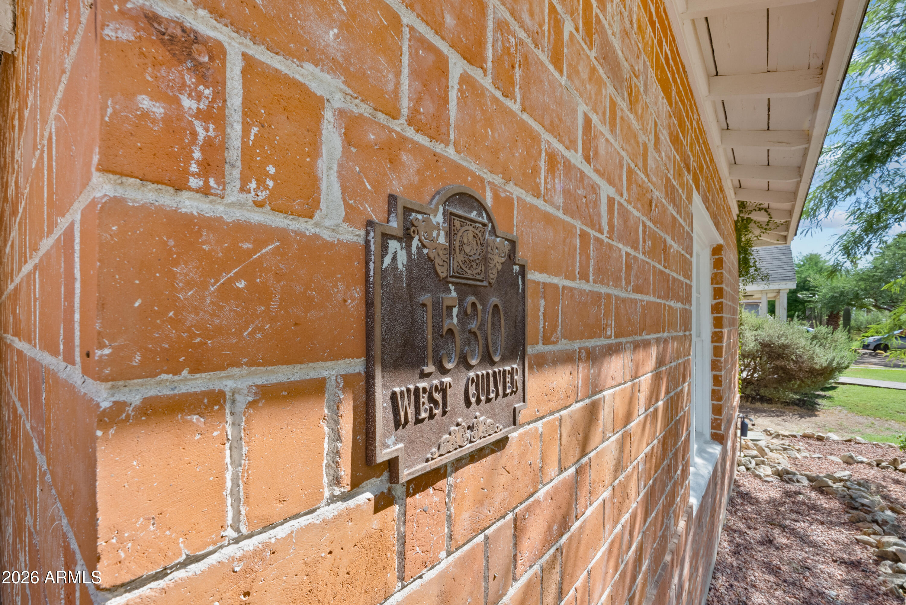 1530 W CULVER Street