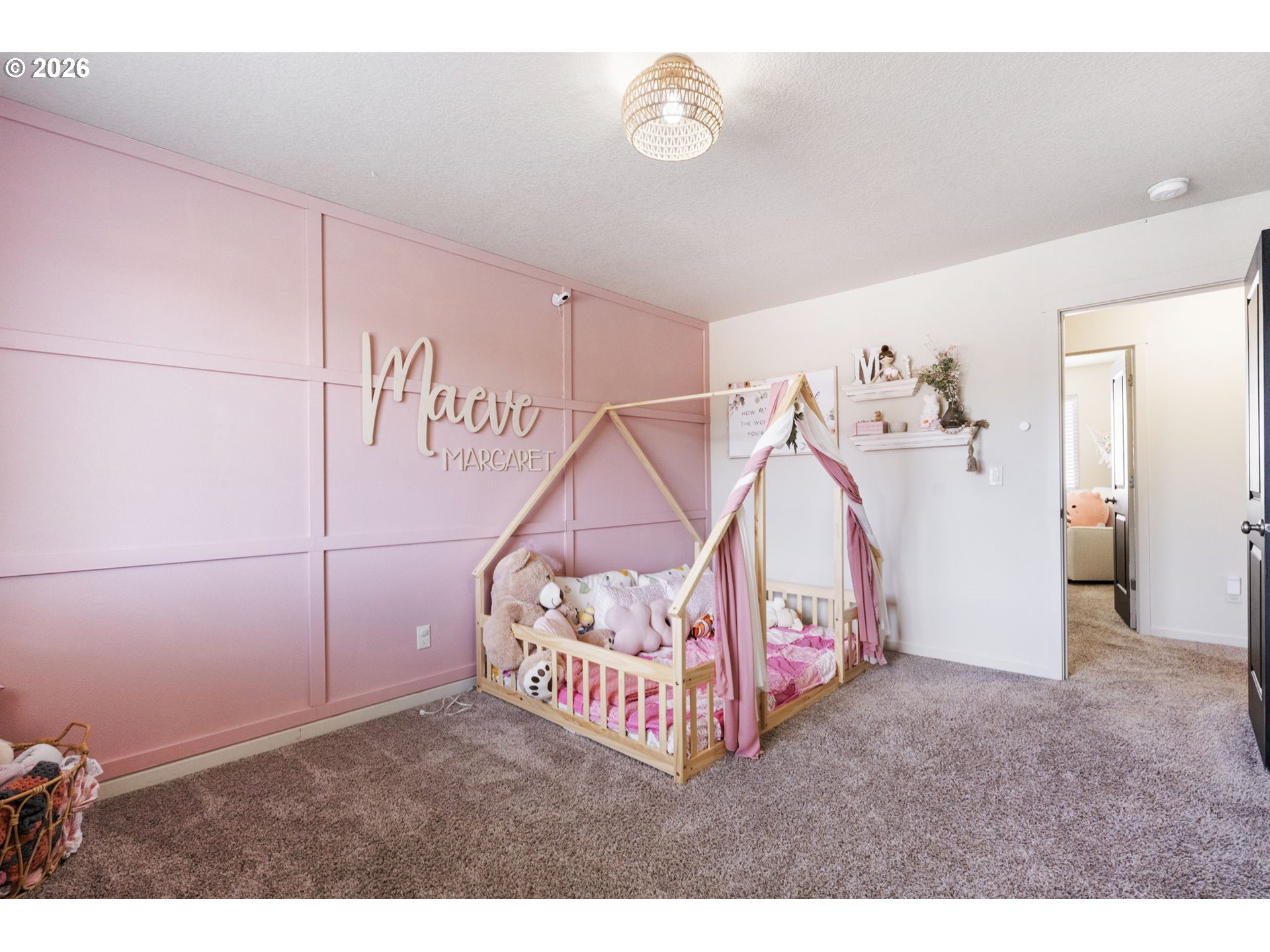 735 GARDEN CT