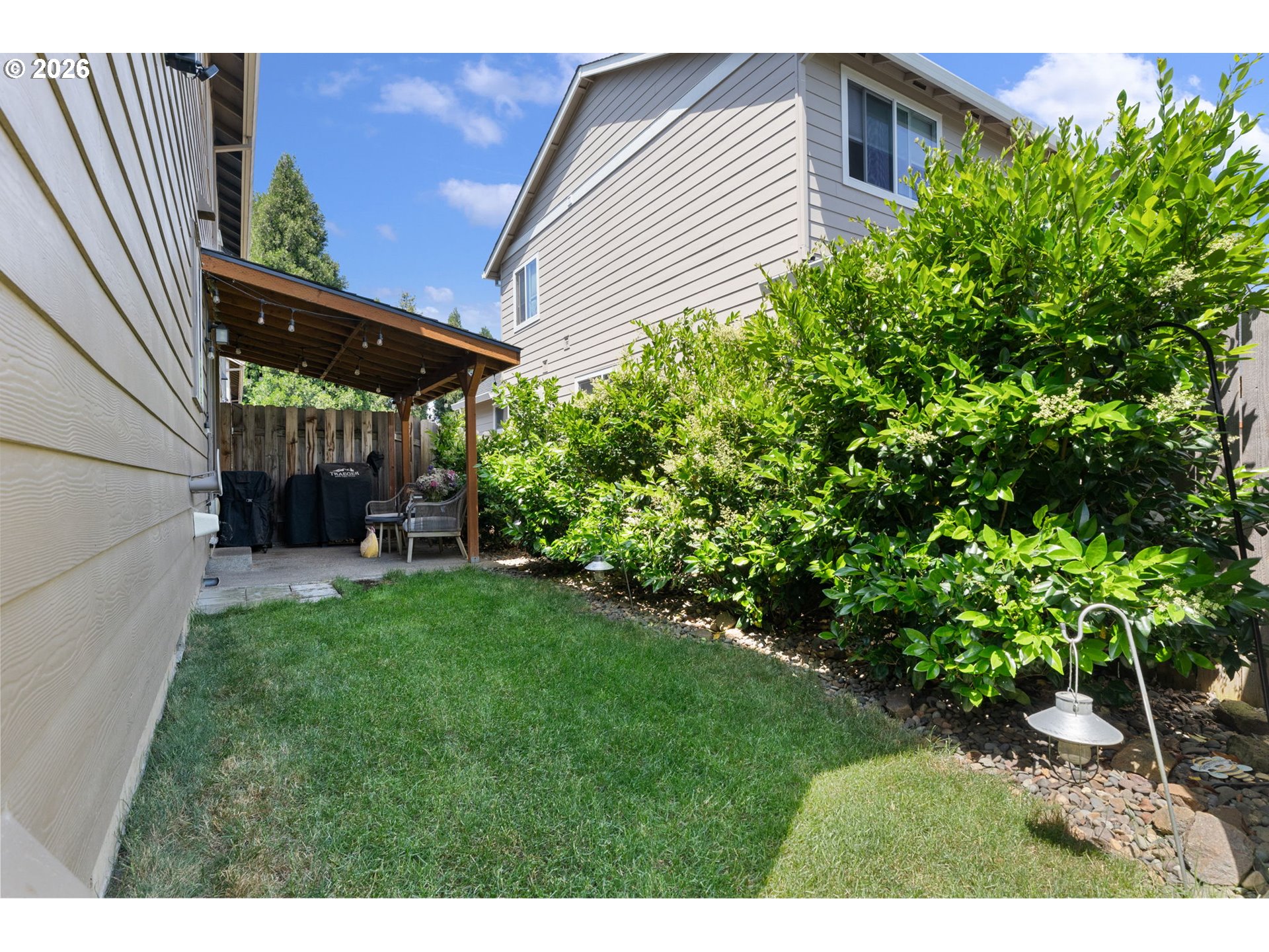 735 GARDEN CT