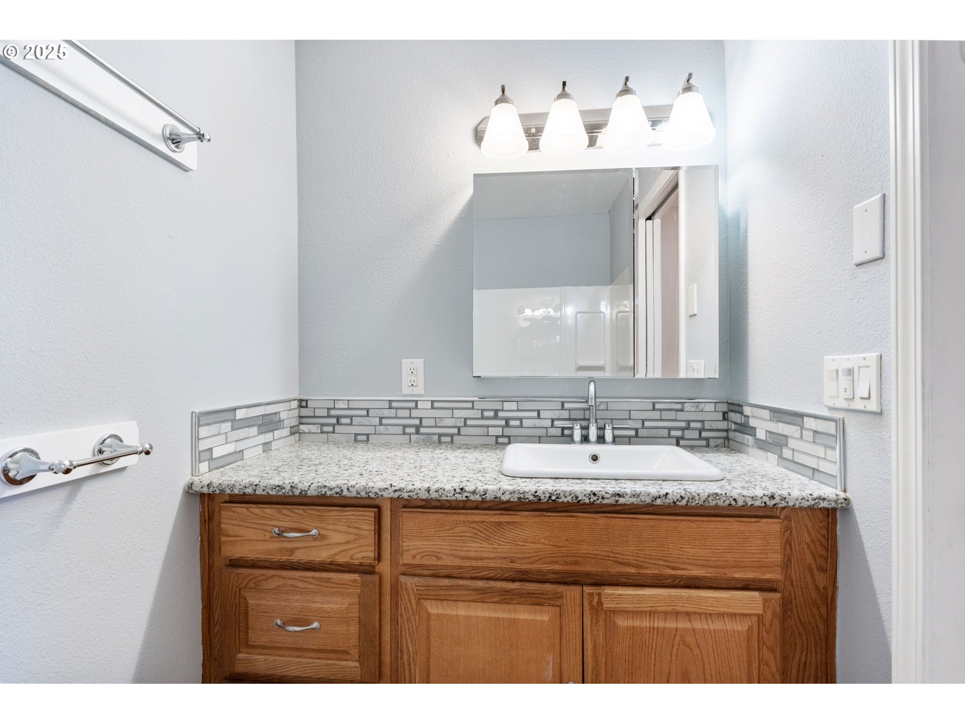 23127 NE ARATA RD, Wood Village