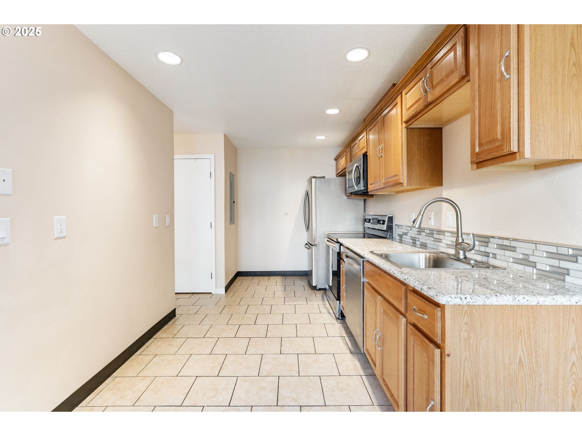 23127 NE ARATA RD, Wood Village