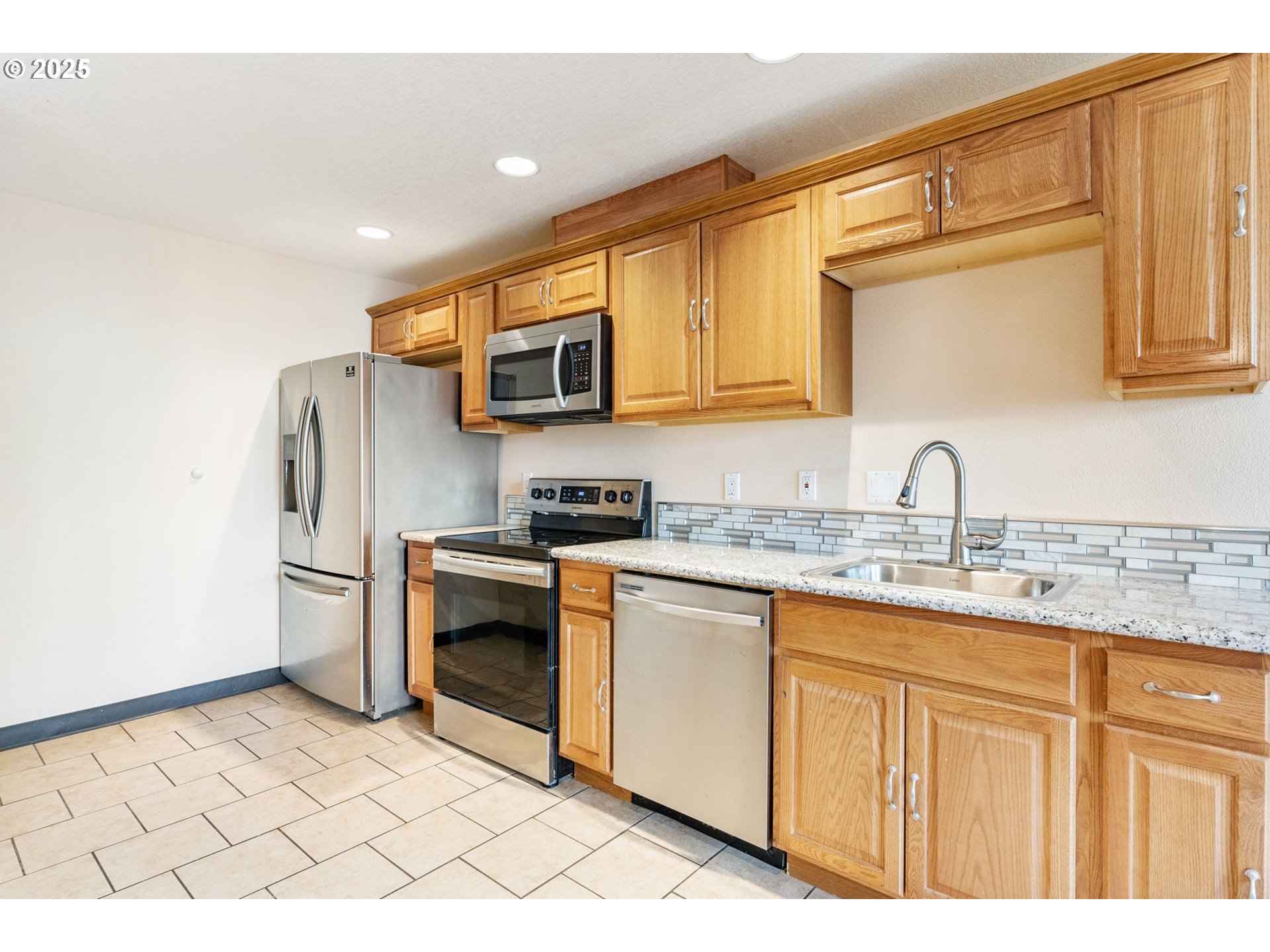 23127 NE ARATA RD, Wood Village