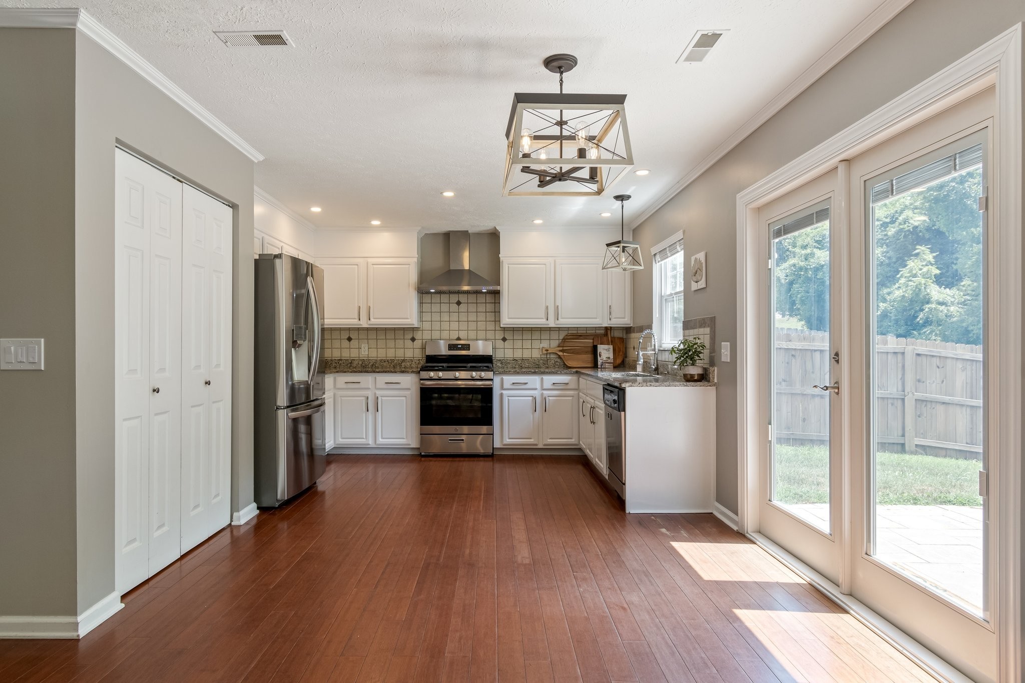 3148 Hidden Creek Dr