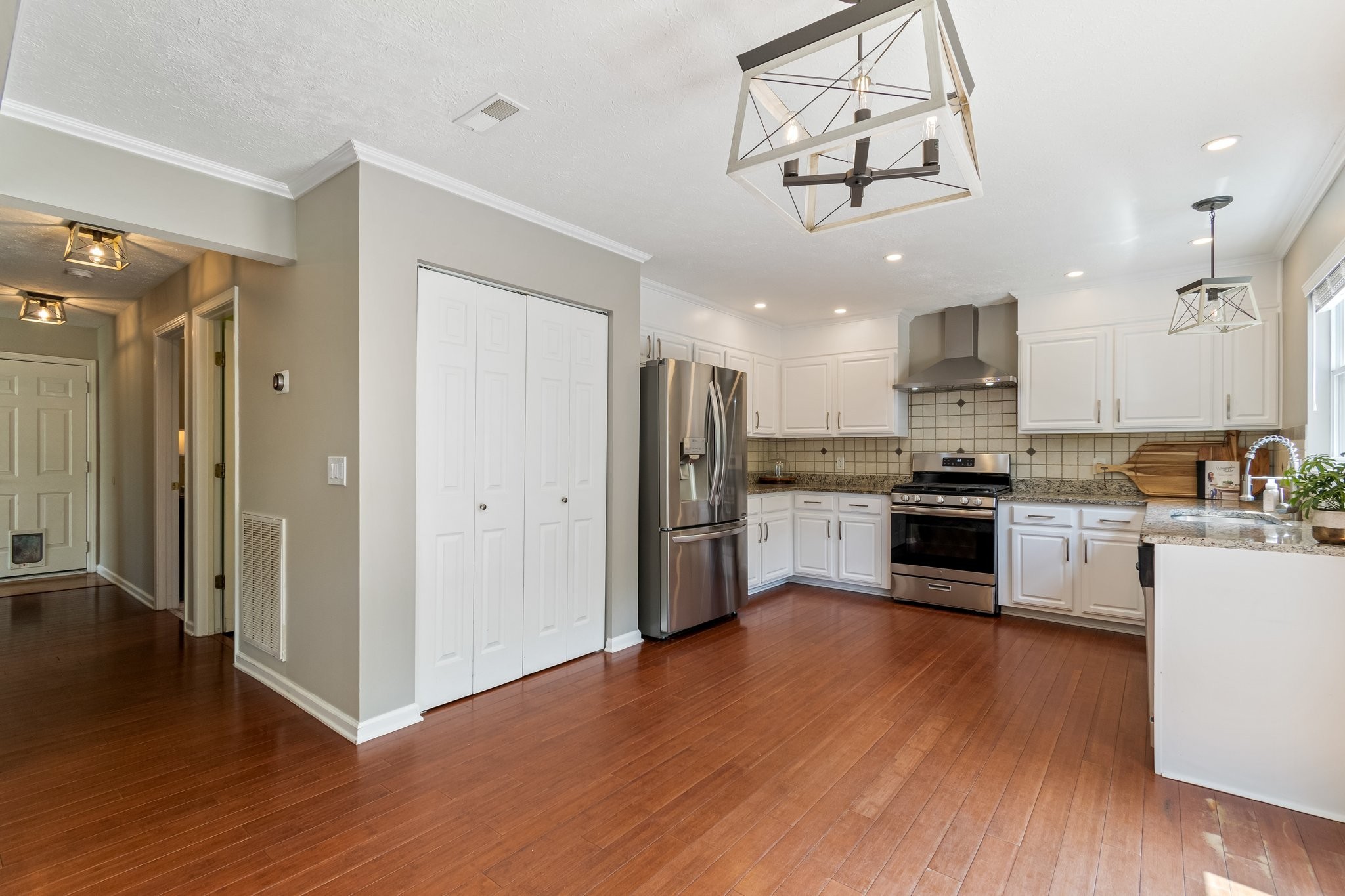 3148 Hidden Creek Dr