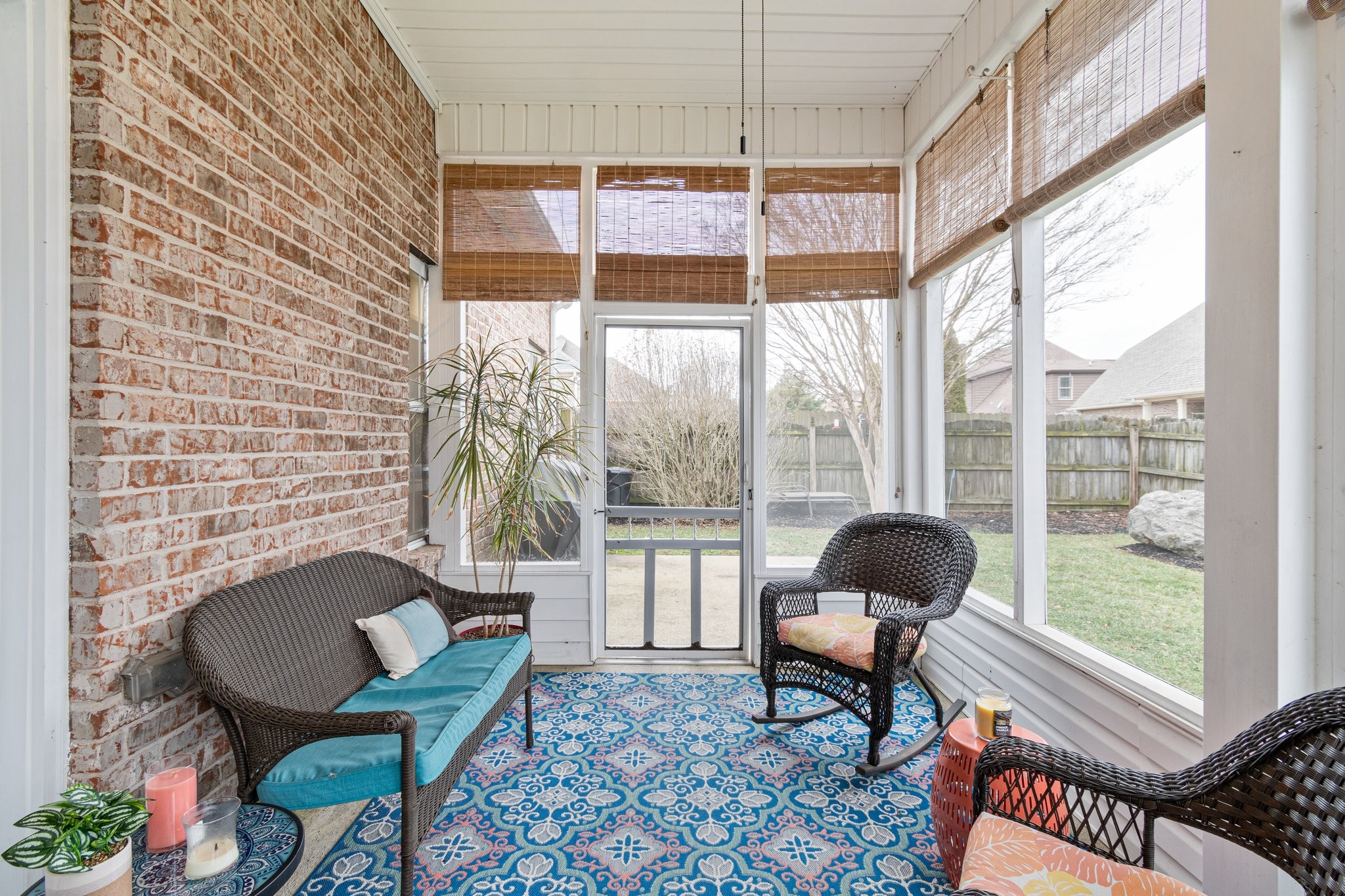 1072 Nealcrest Cir