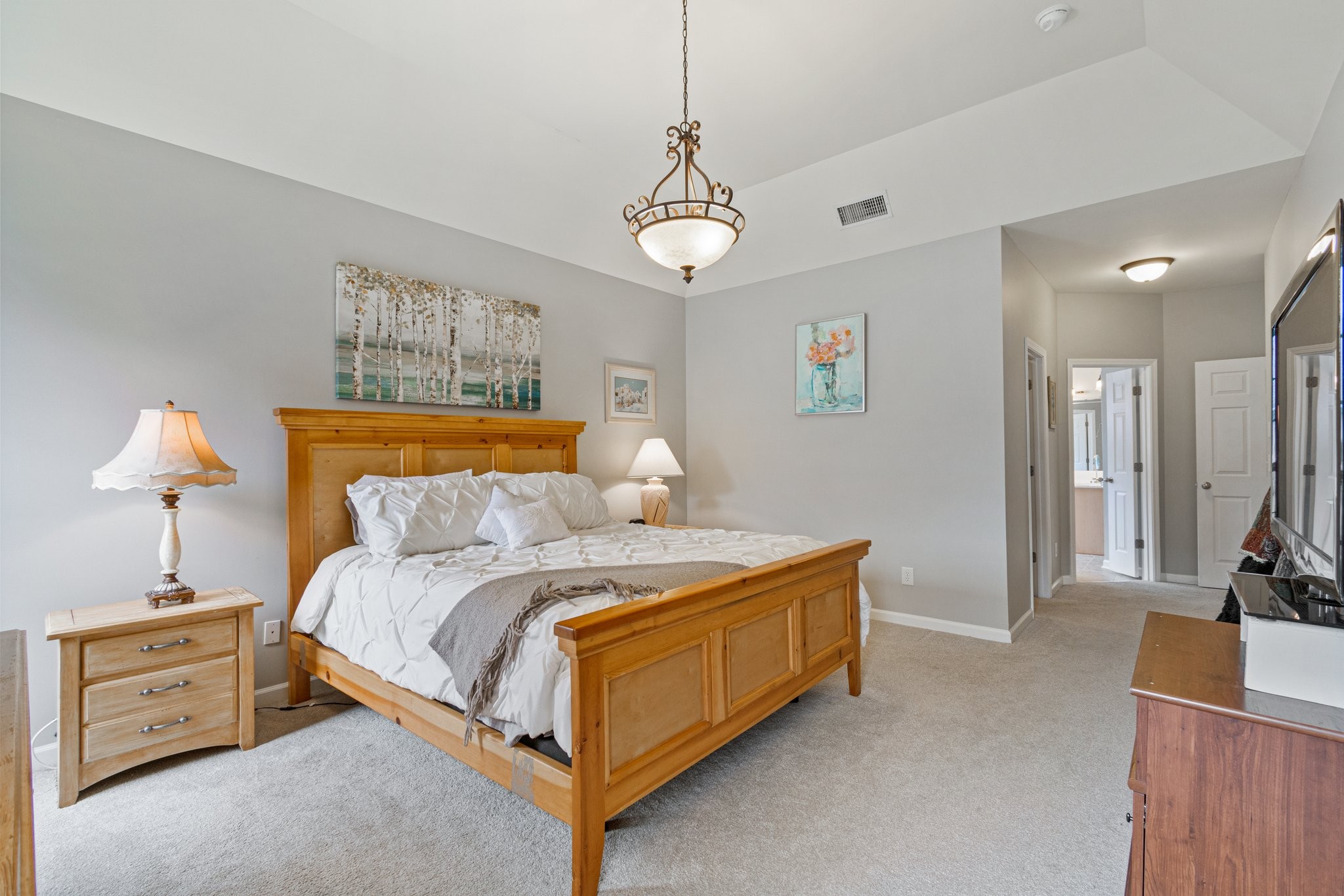 1072 Nealcrest Cir
