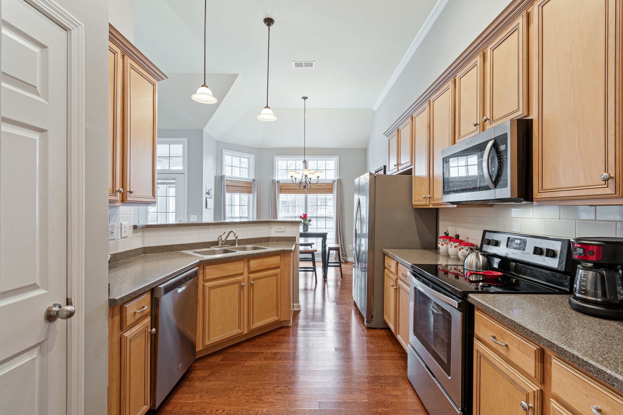1072 Nealcrest Cir