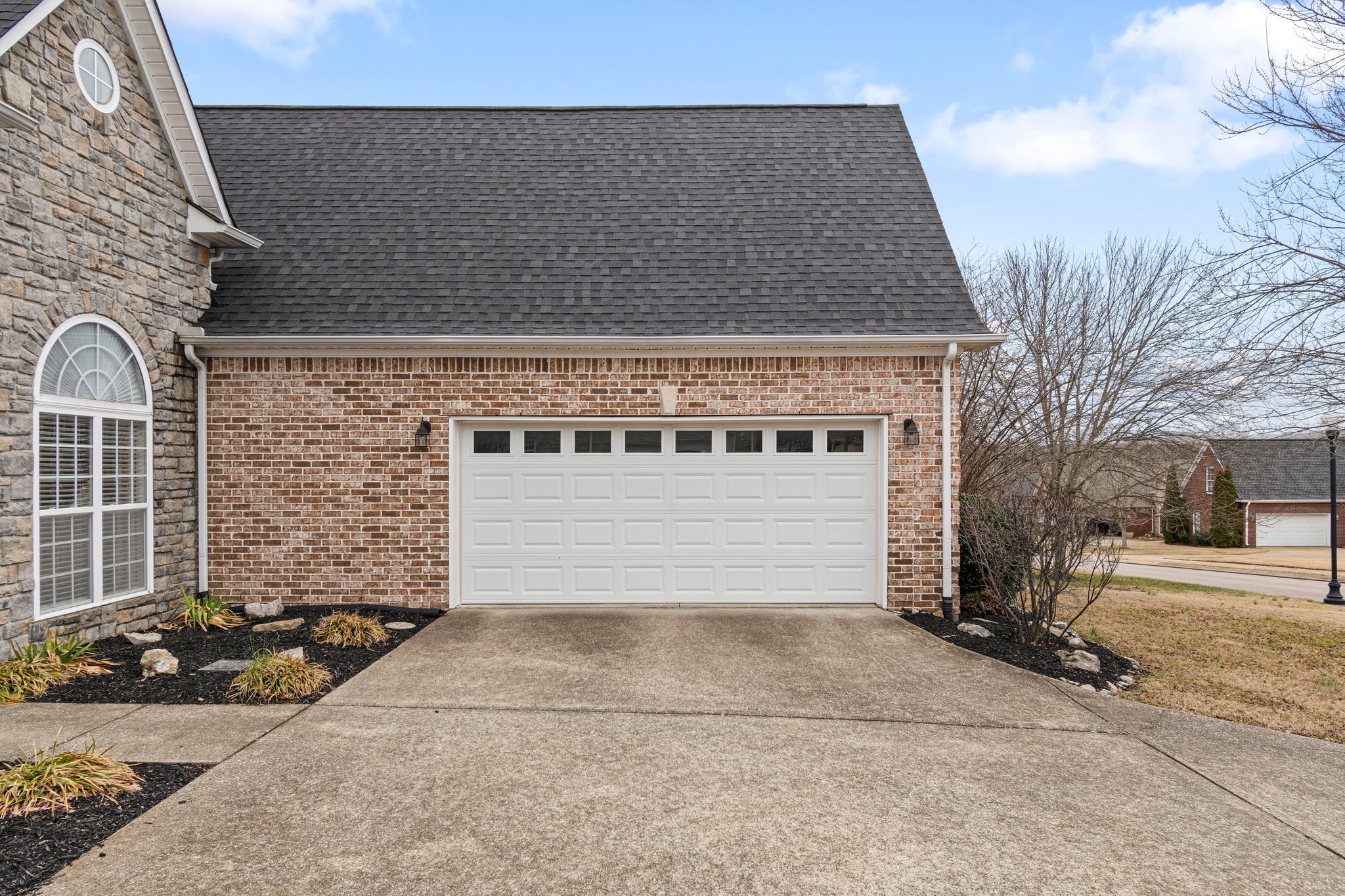 1072 Nealcrest Cir