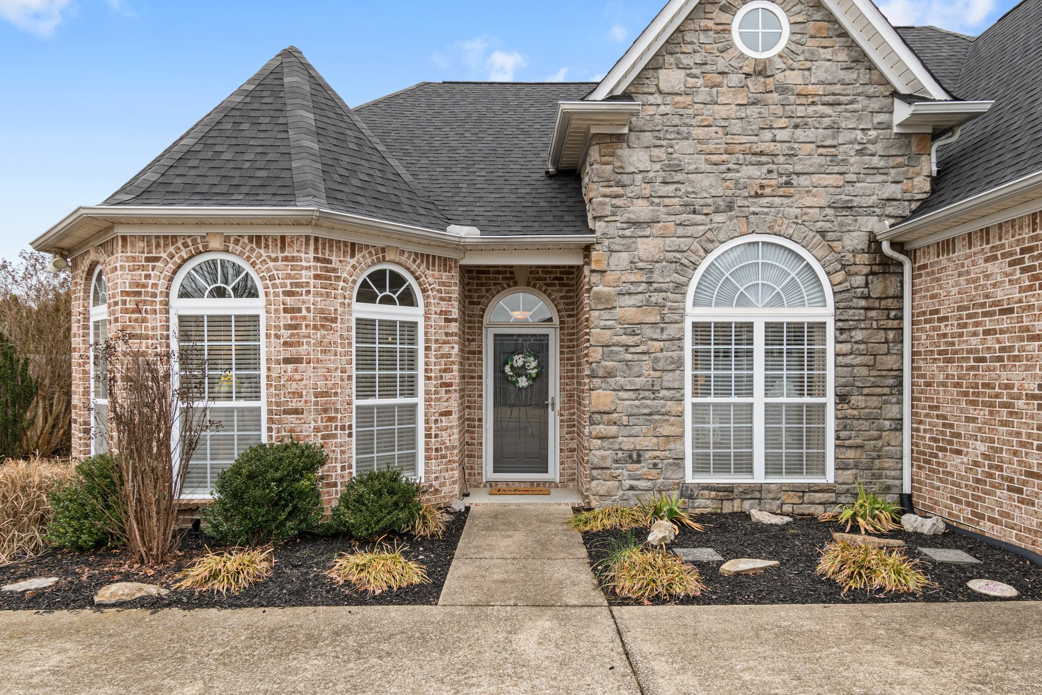 1072 Nealcrest Cir