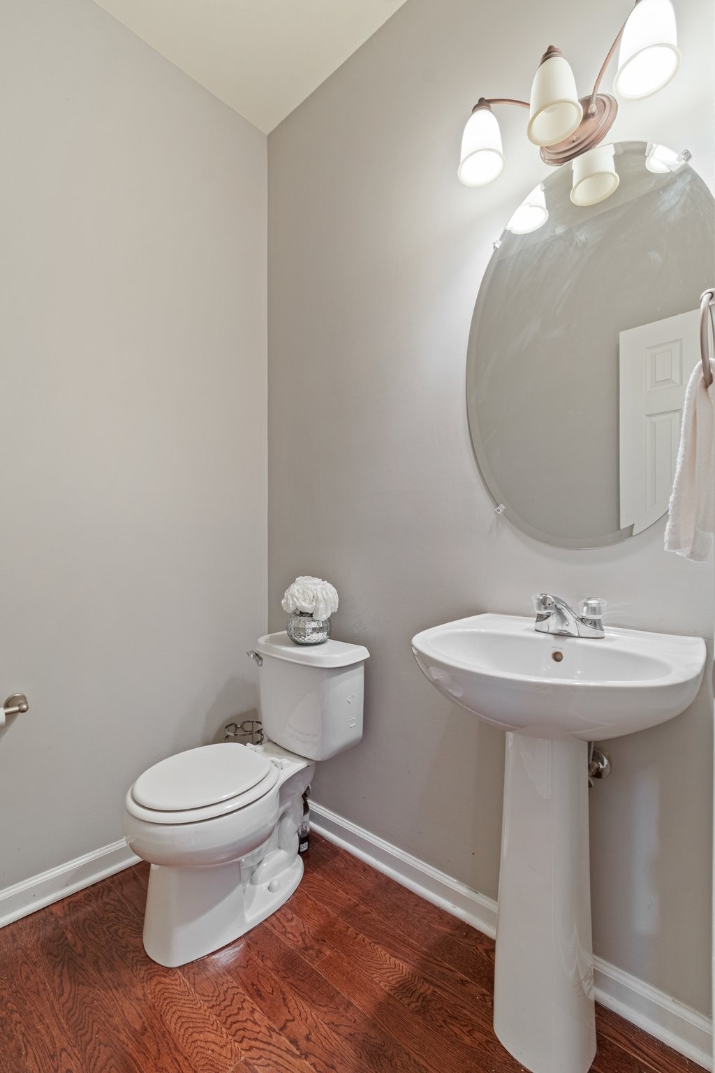 1072 Nealcrest Cir