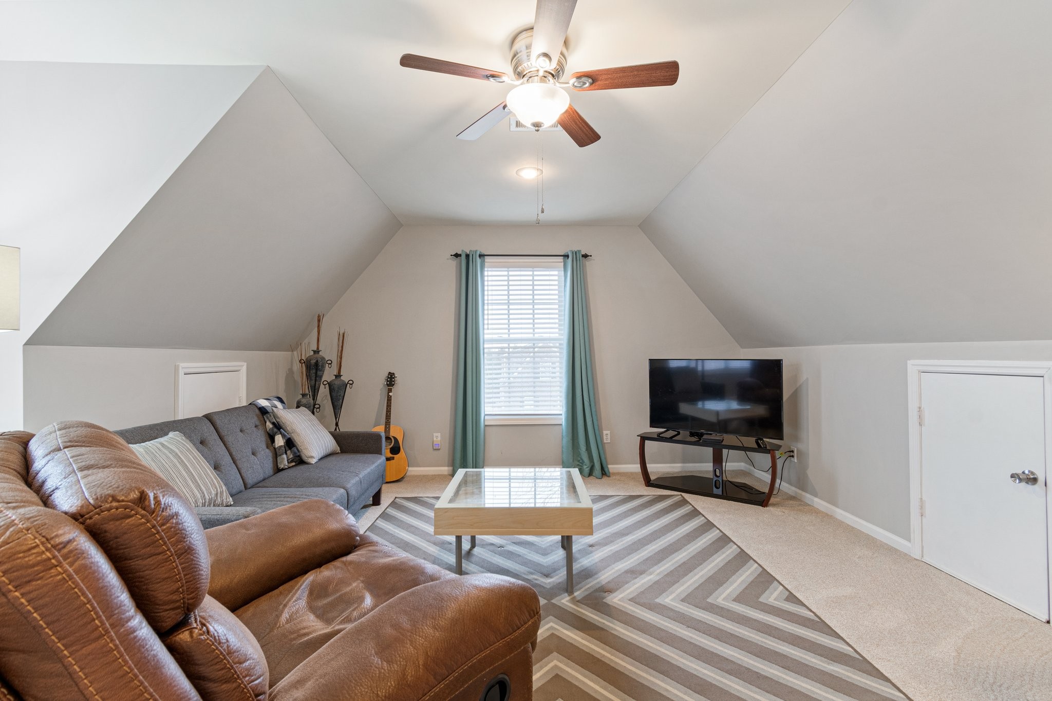 1072 Nealcrest Cir