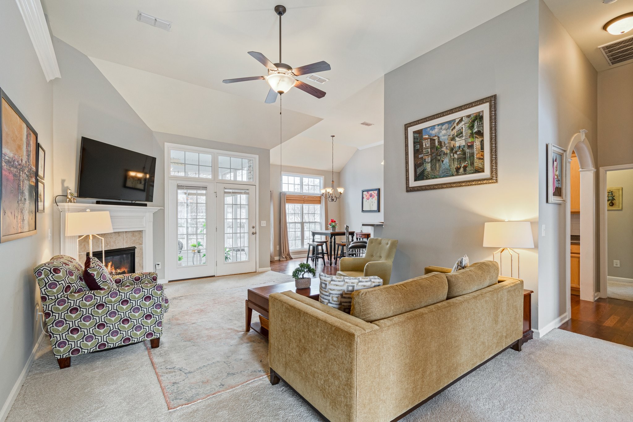 1072 Nealcrest Cir