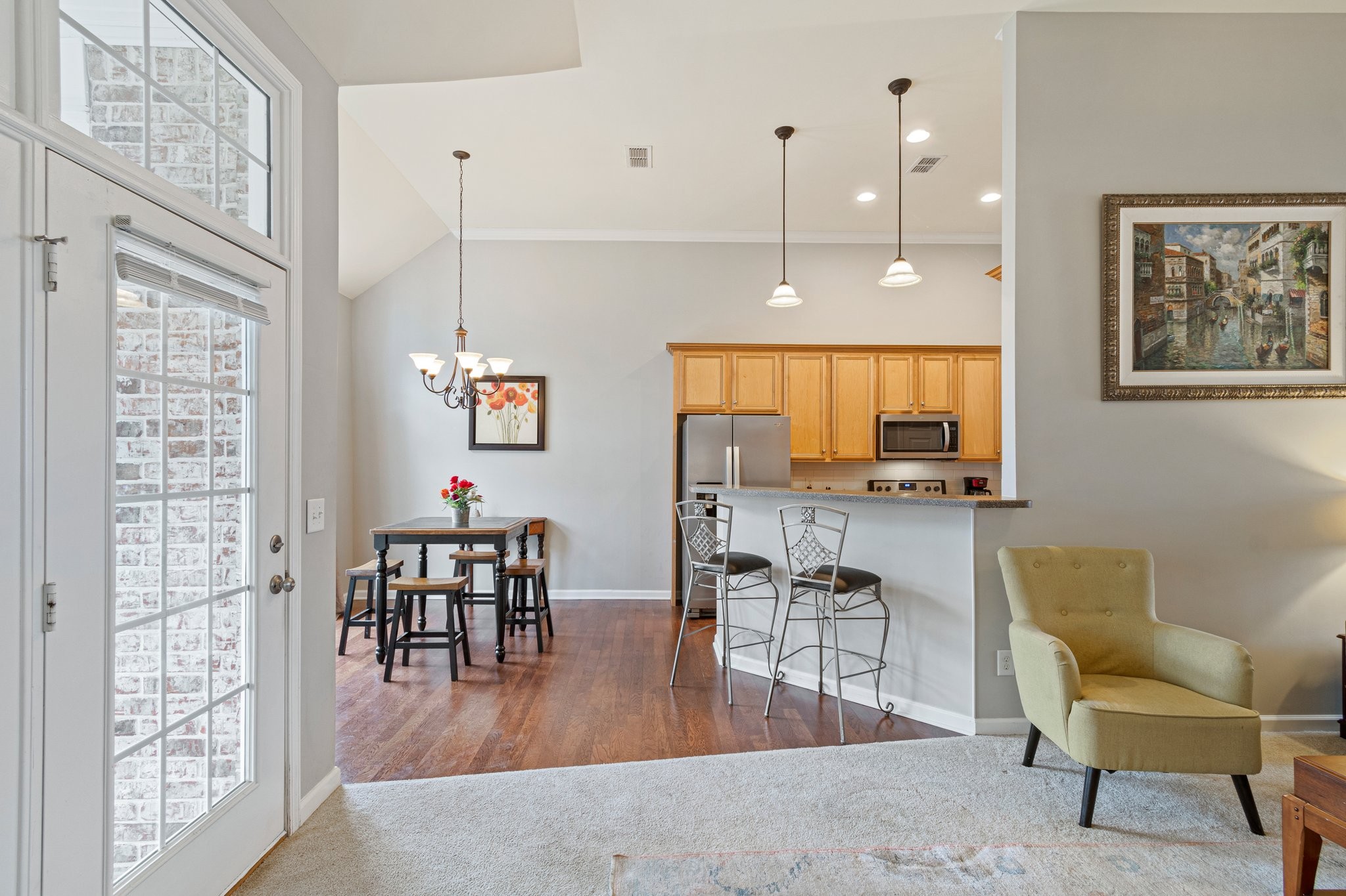 1072 Nealcrest Cir