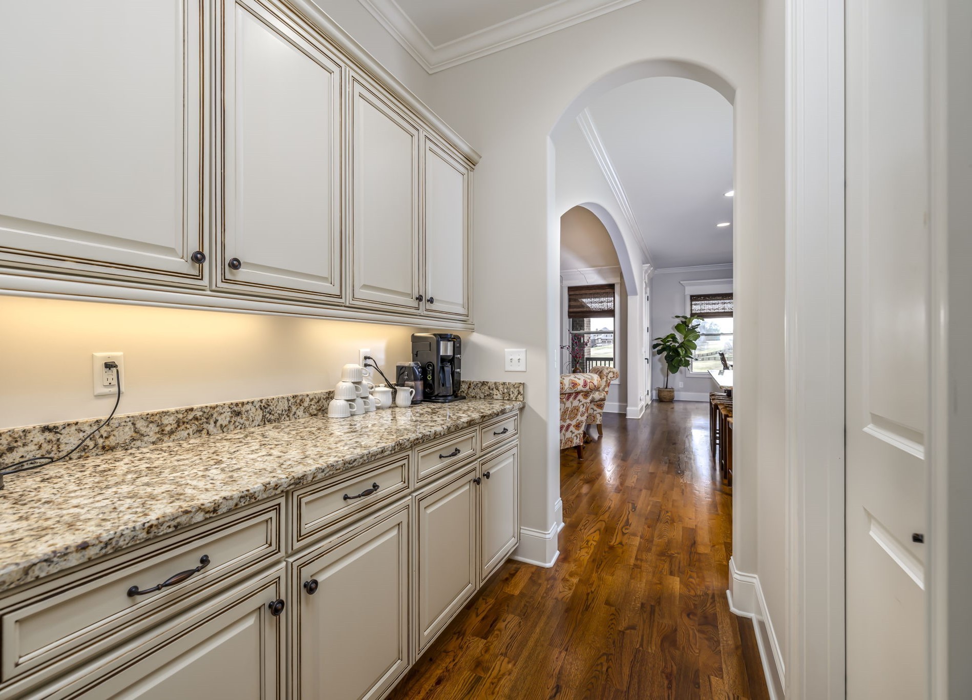 6516 Brandon Park Way