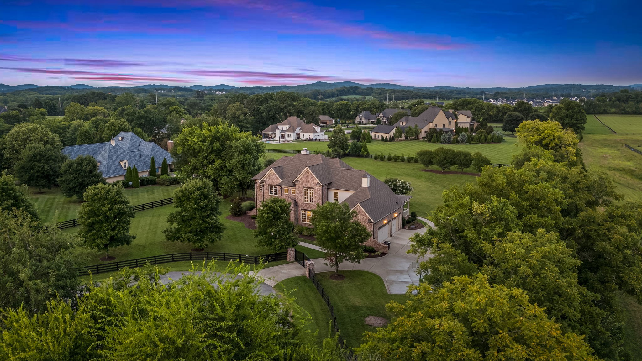 5540 Hawks Landing Dr