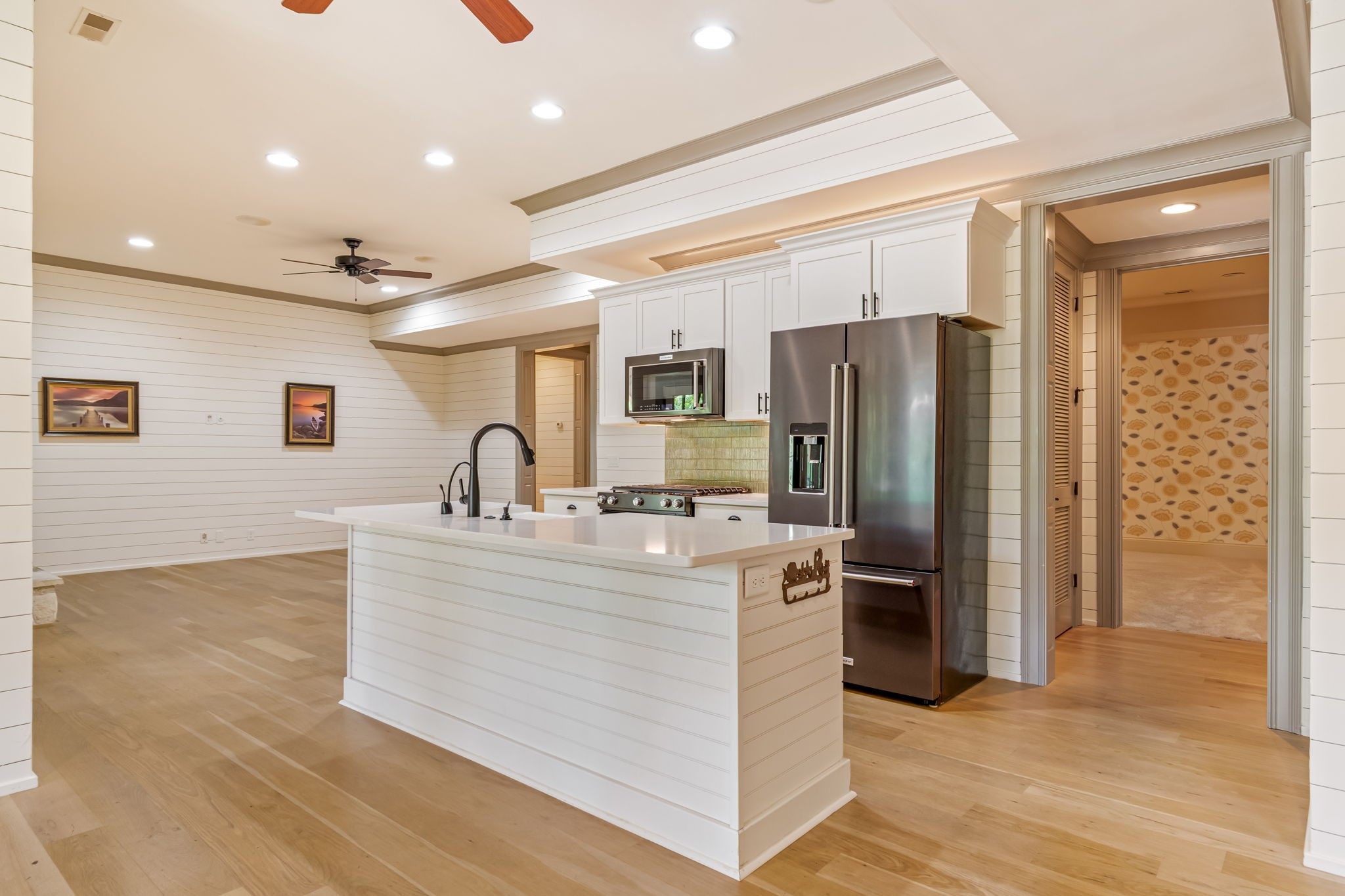 405 Lake Valley Dr