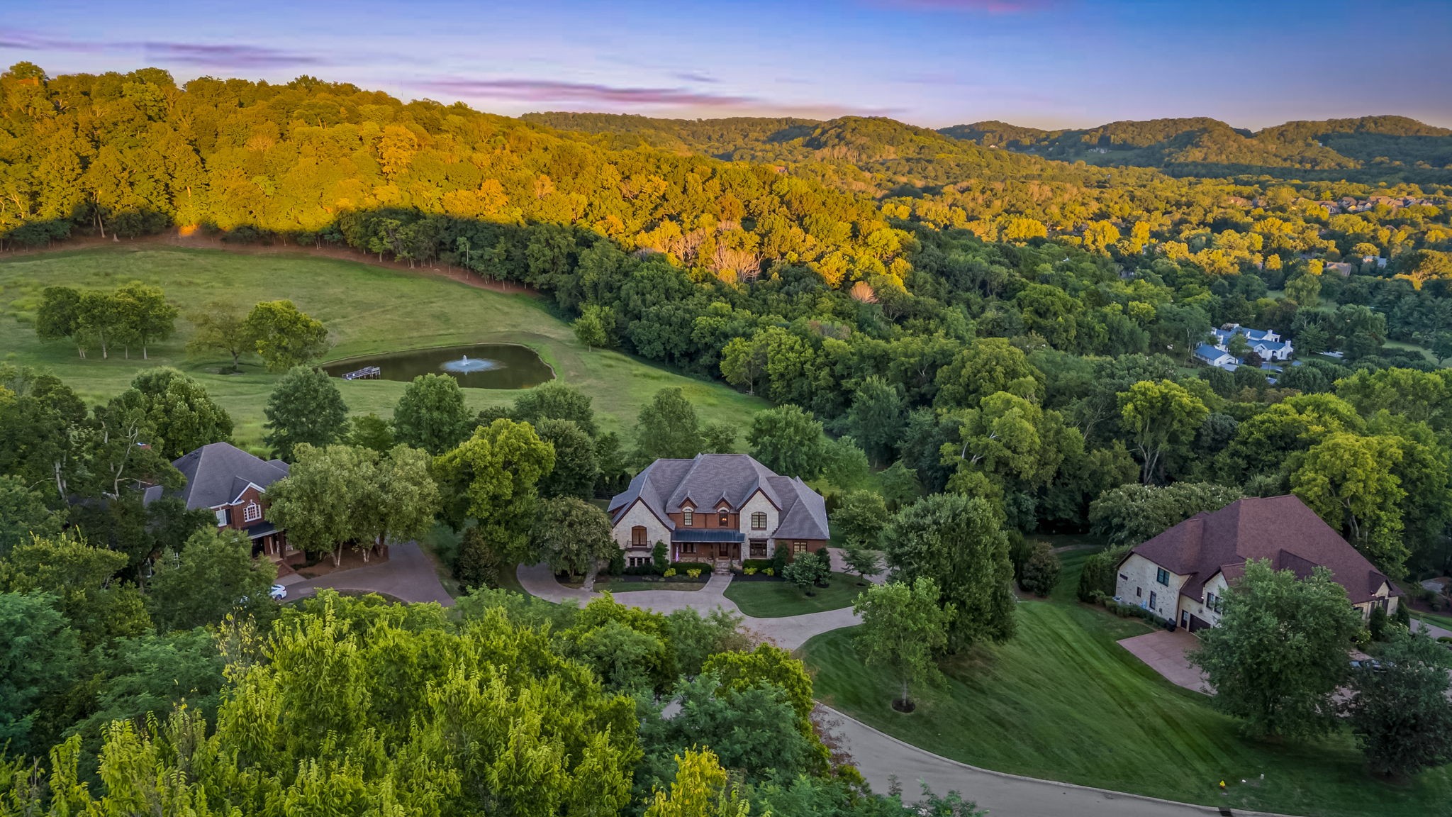 405 Lake Valley Dr