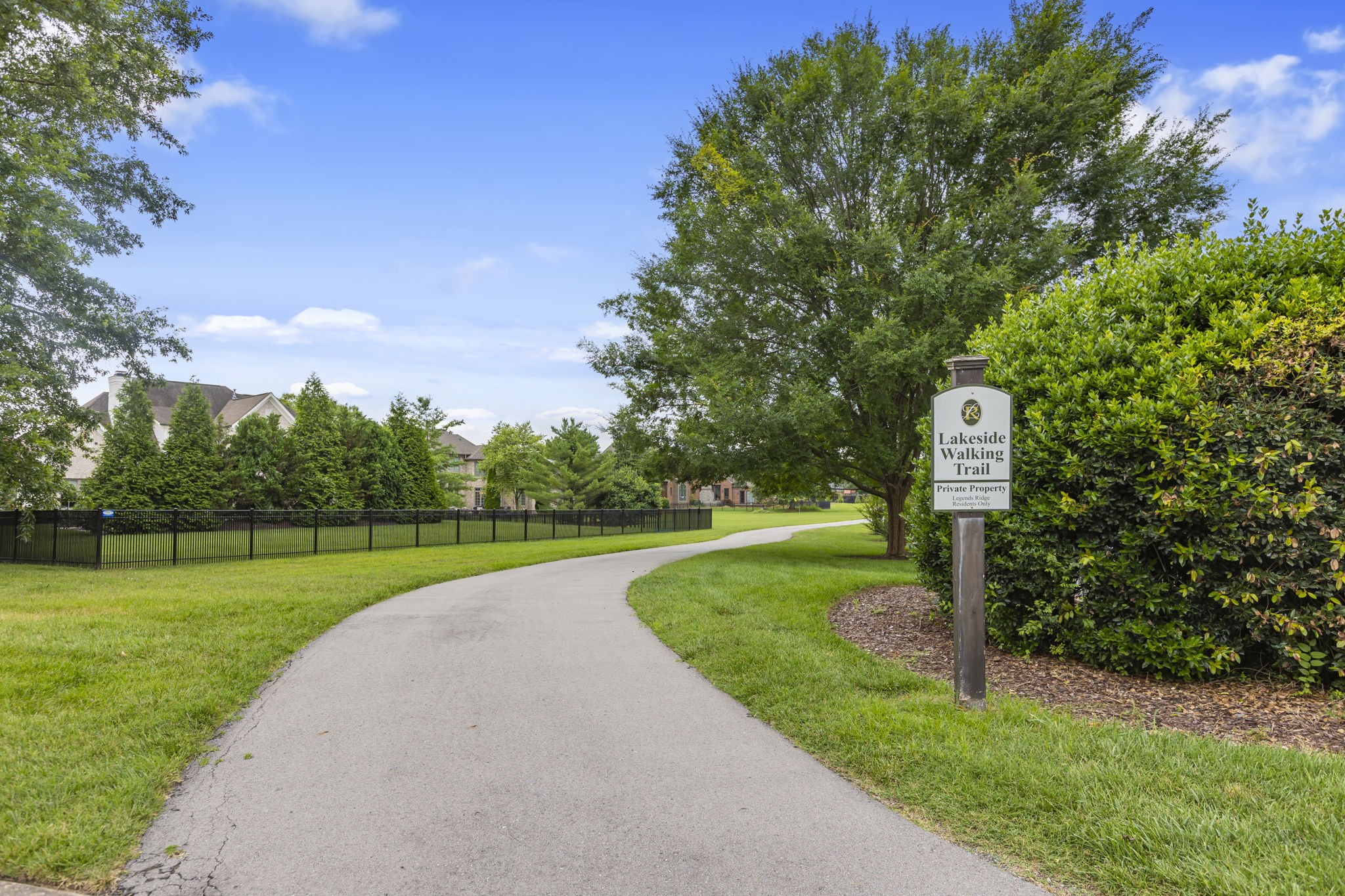 405 Lake Valley Dr
