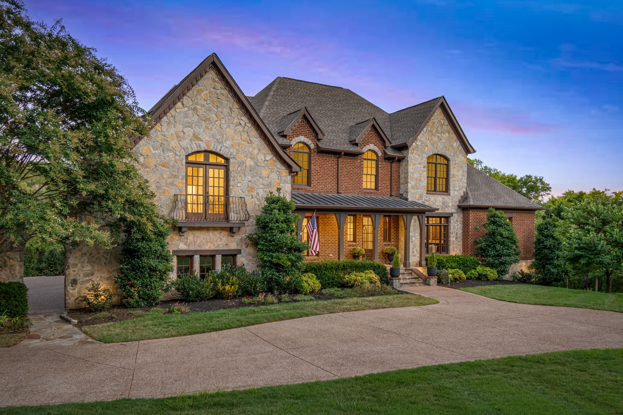 405 Lake Valley Dr