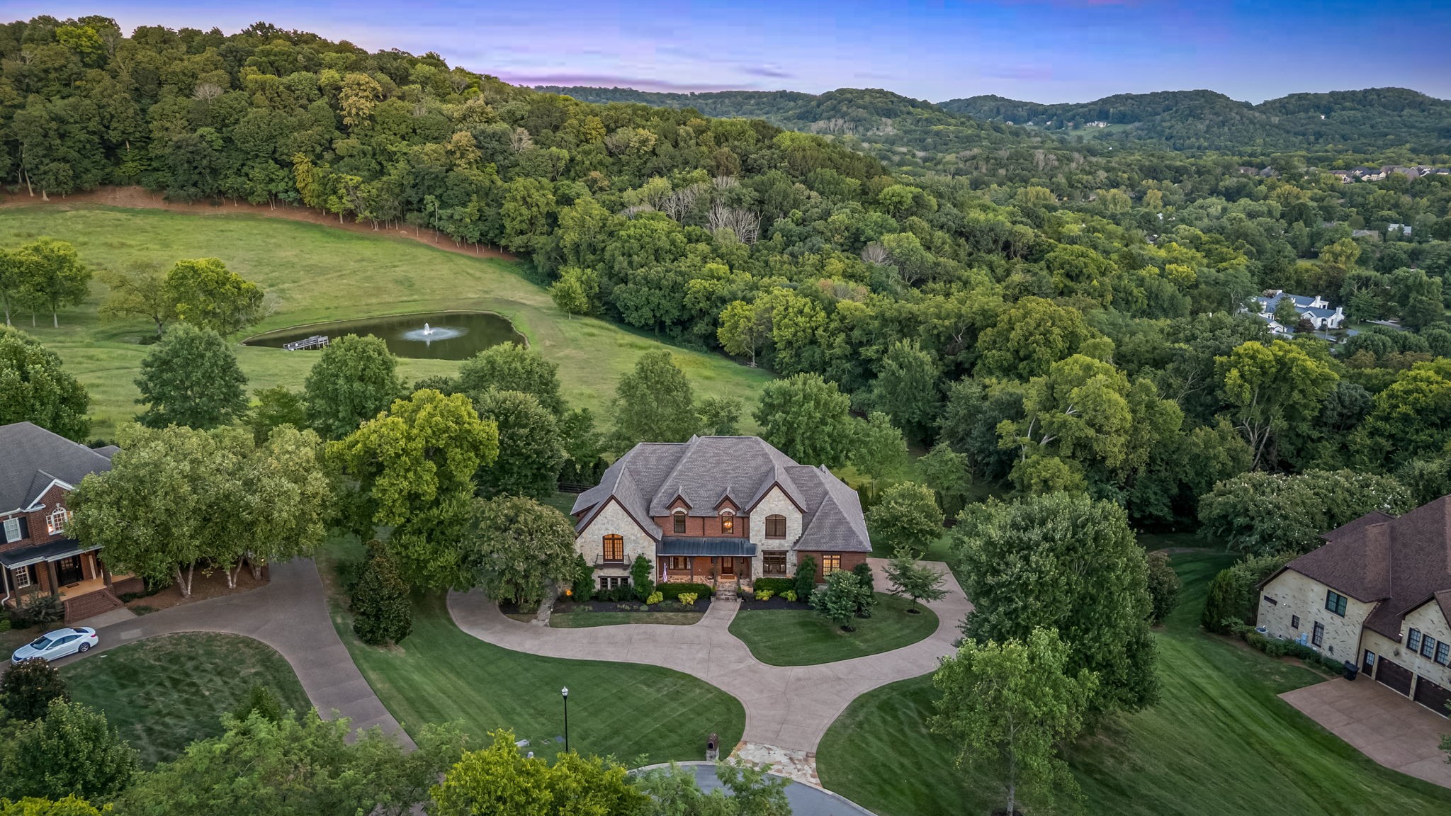405 Lake Valley Dr
