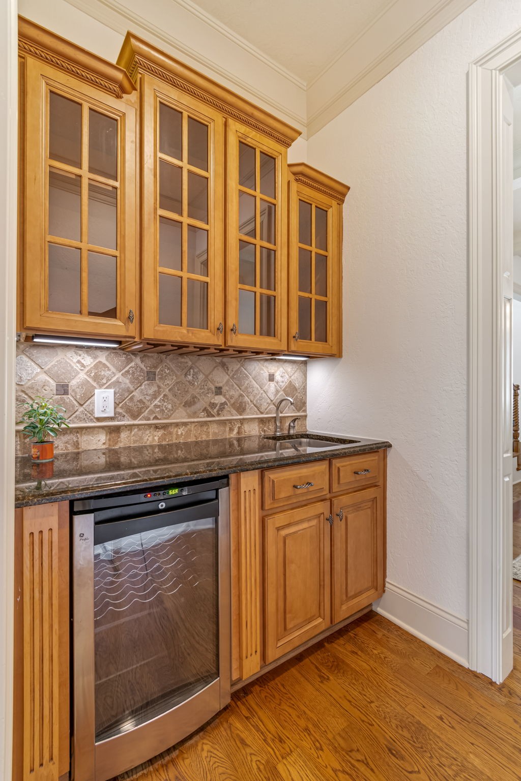 405 Lake Valley Dr