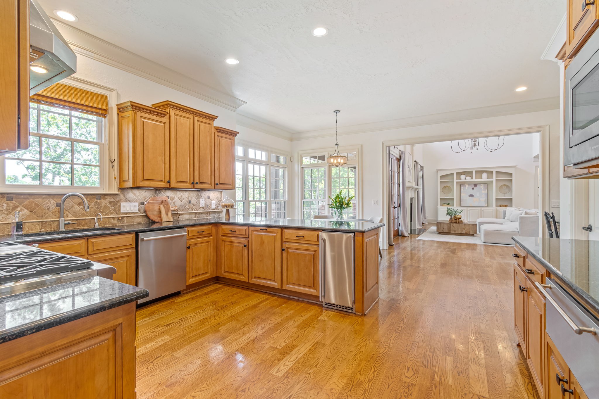 405 Lake Valley Dr