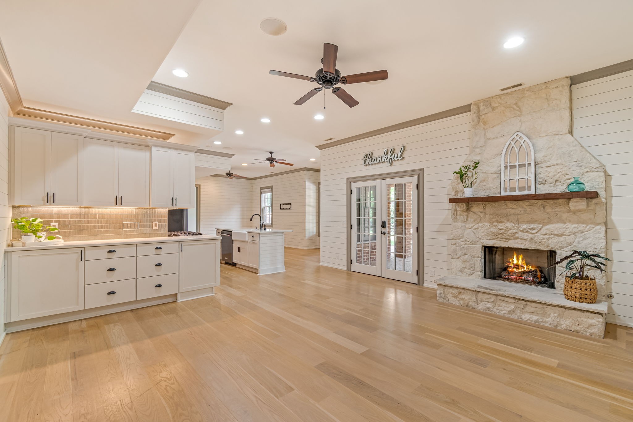 405 Lake Valley Dr