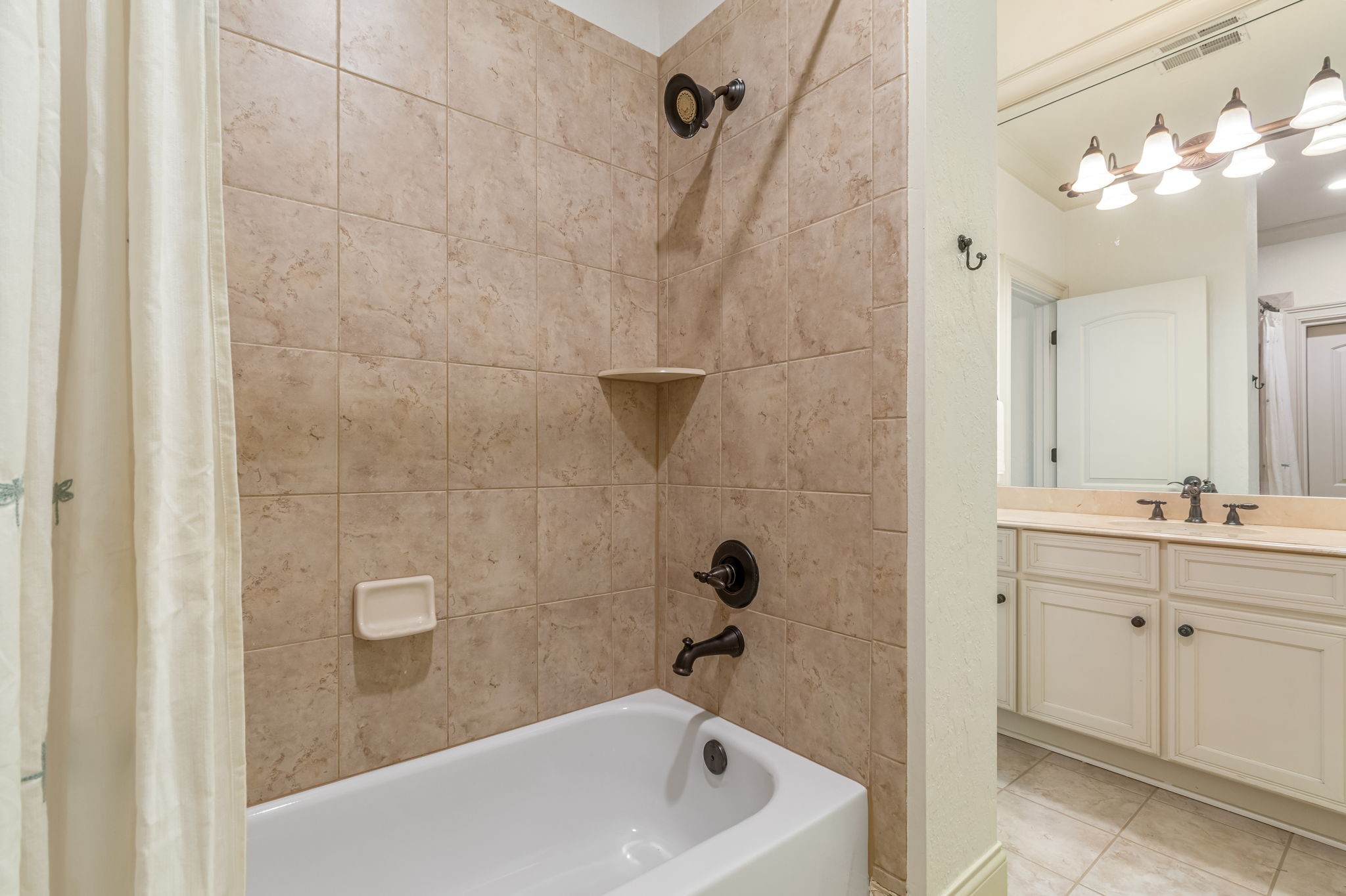 405 Lake Valley Dr