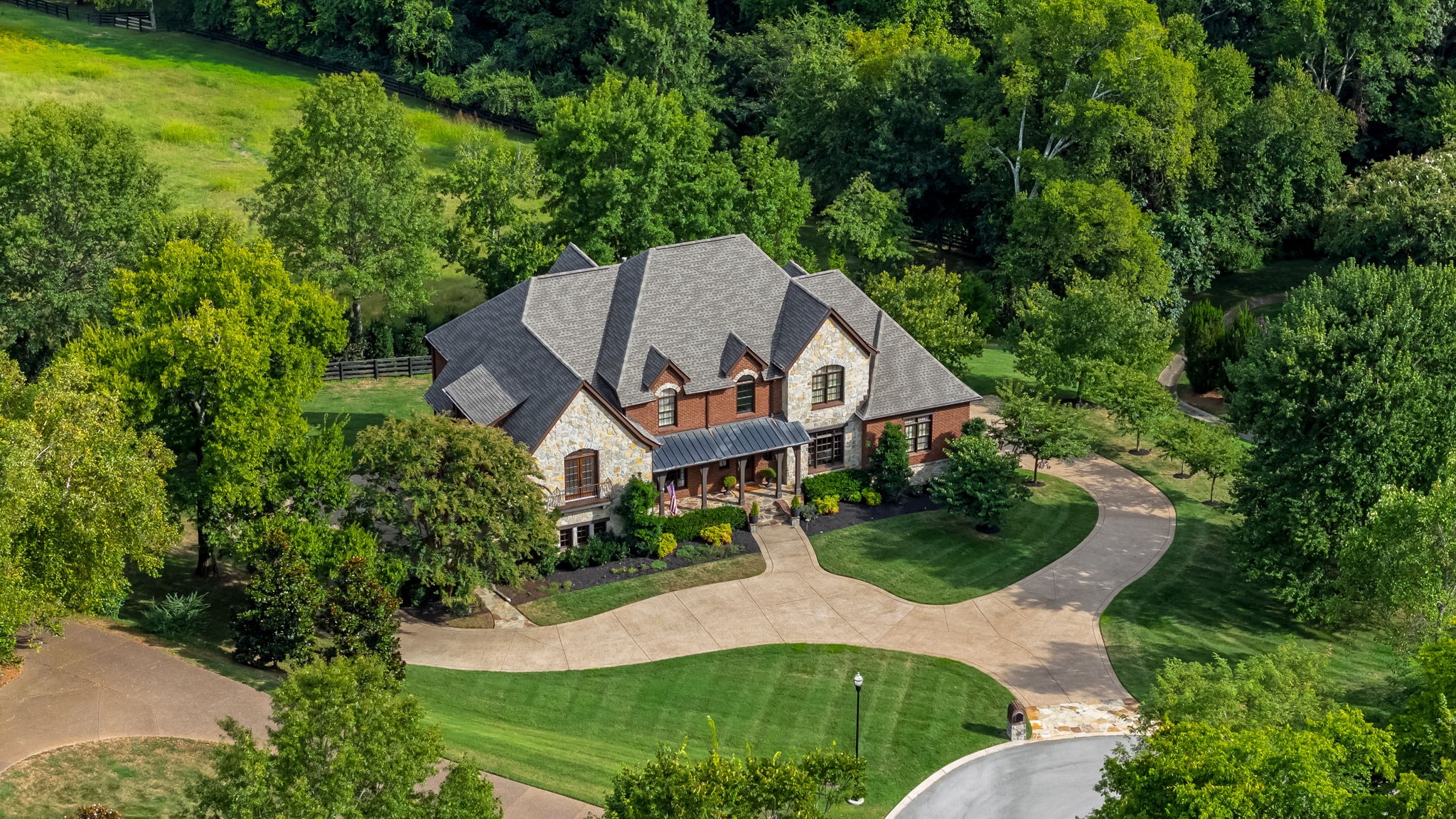 405 Lake Valley Dr