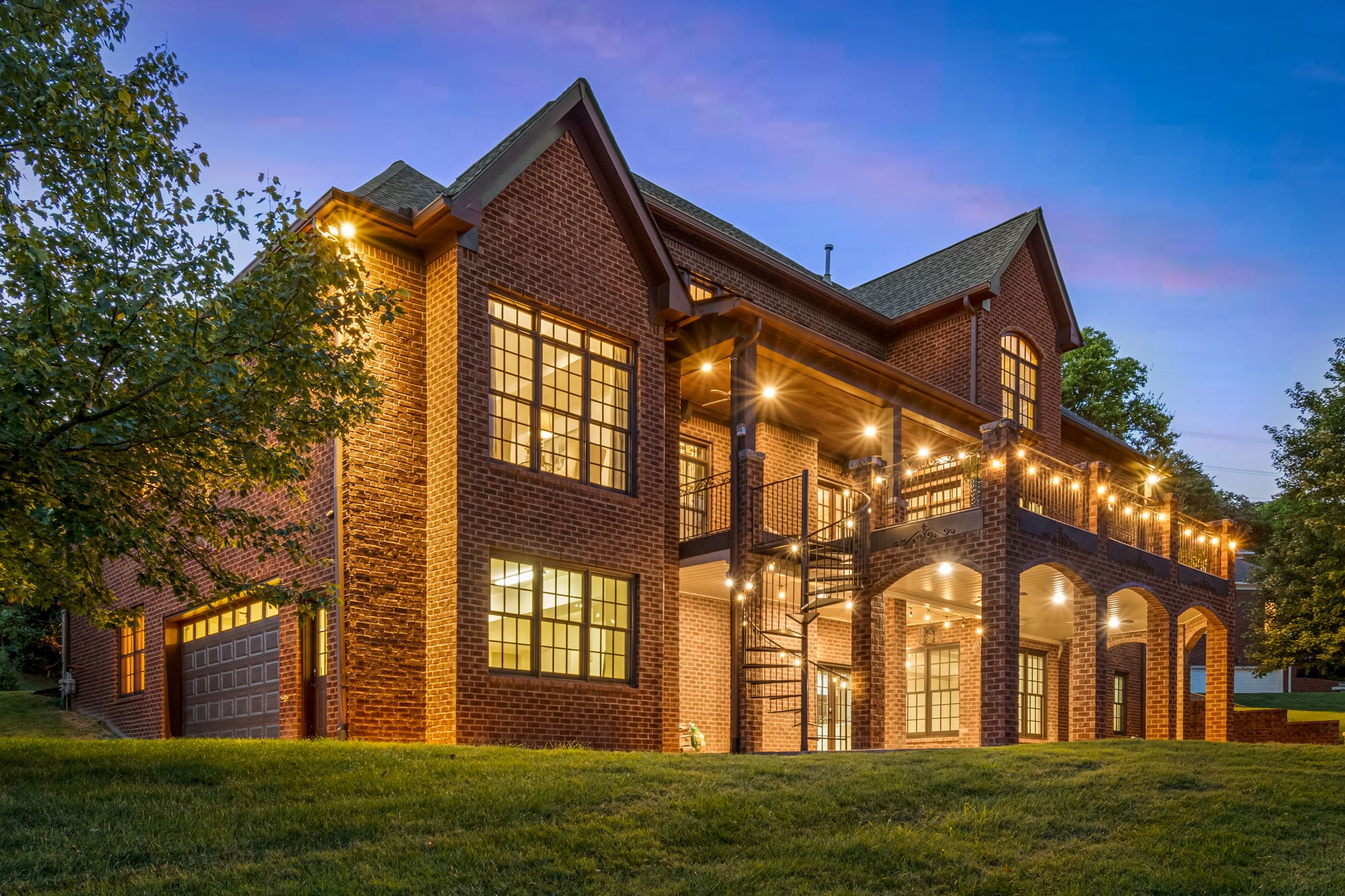 405 Lake Valley Dr